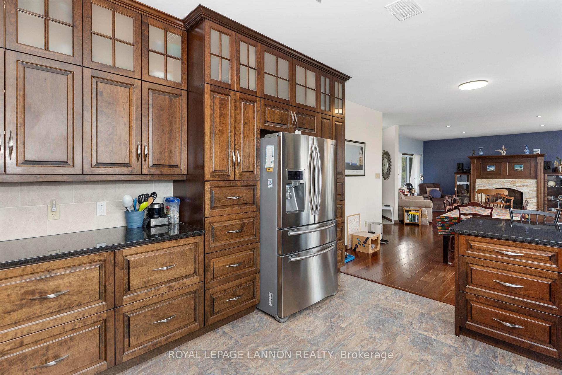 Photo 10 of 721 Grann Drive, Shuniah — HOMEH