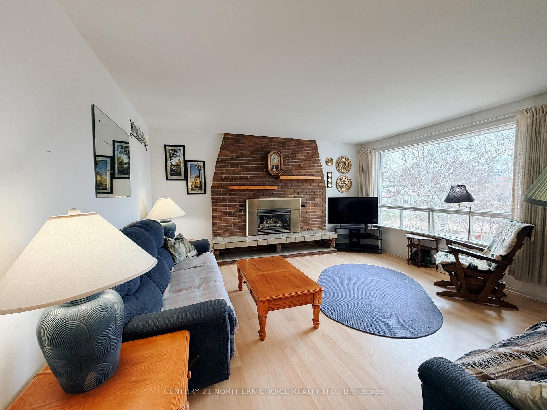 Photo 16 of 714 River Drive, Kenora, Lakeside — HOMEH