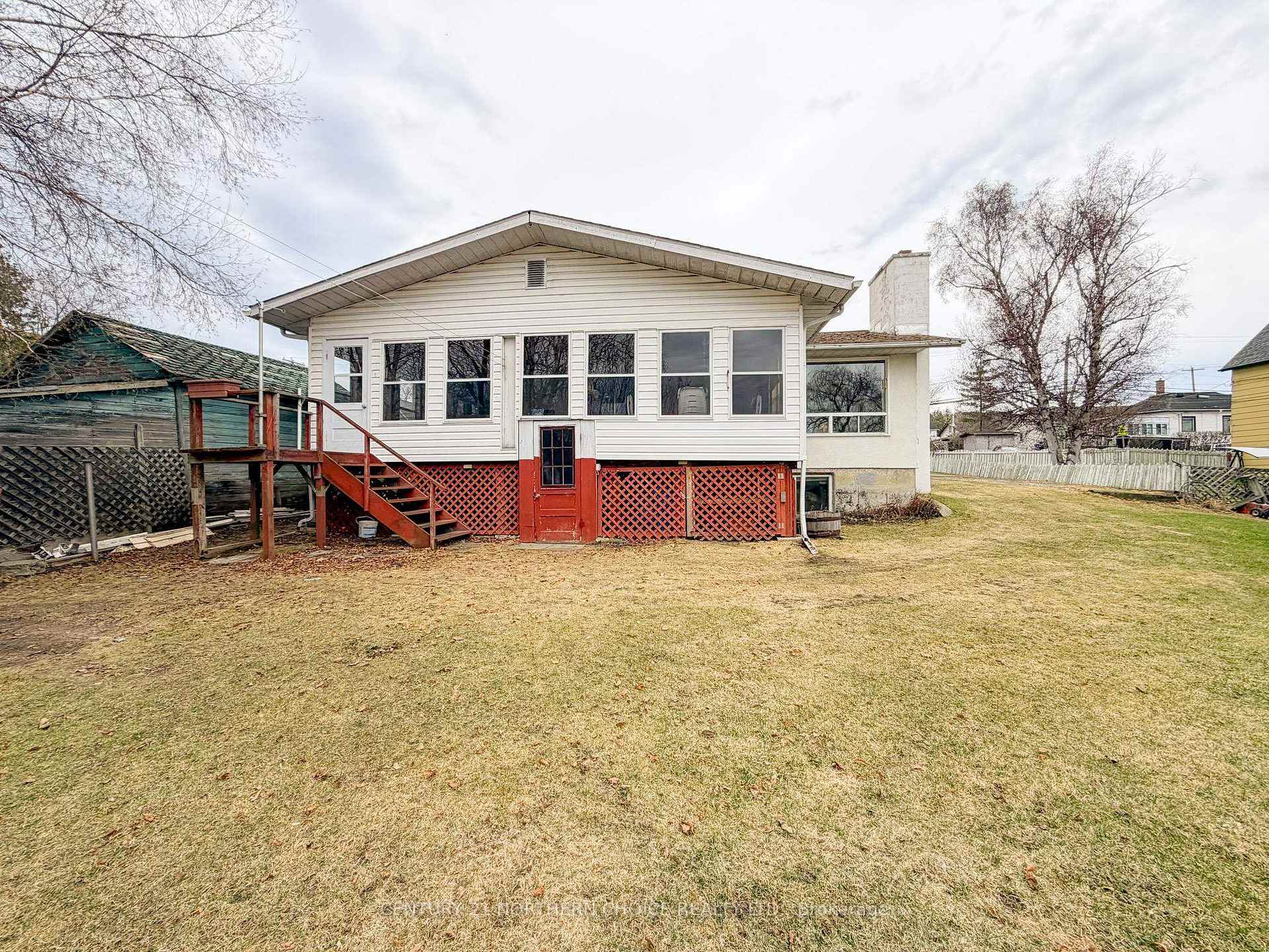 Photo 38 of 714 River Drive, Kenora, Lakeside — HOMEH