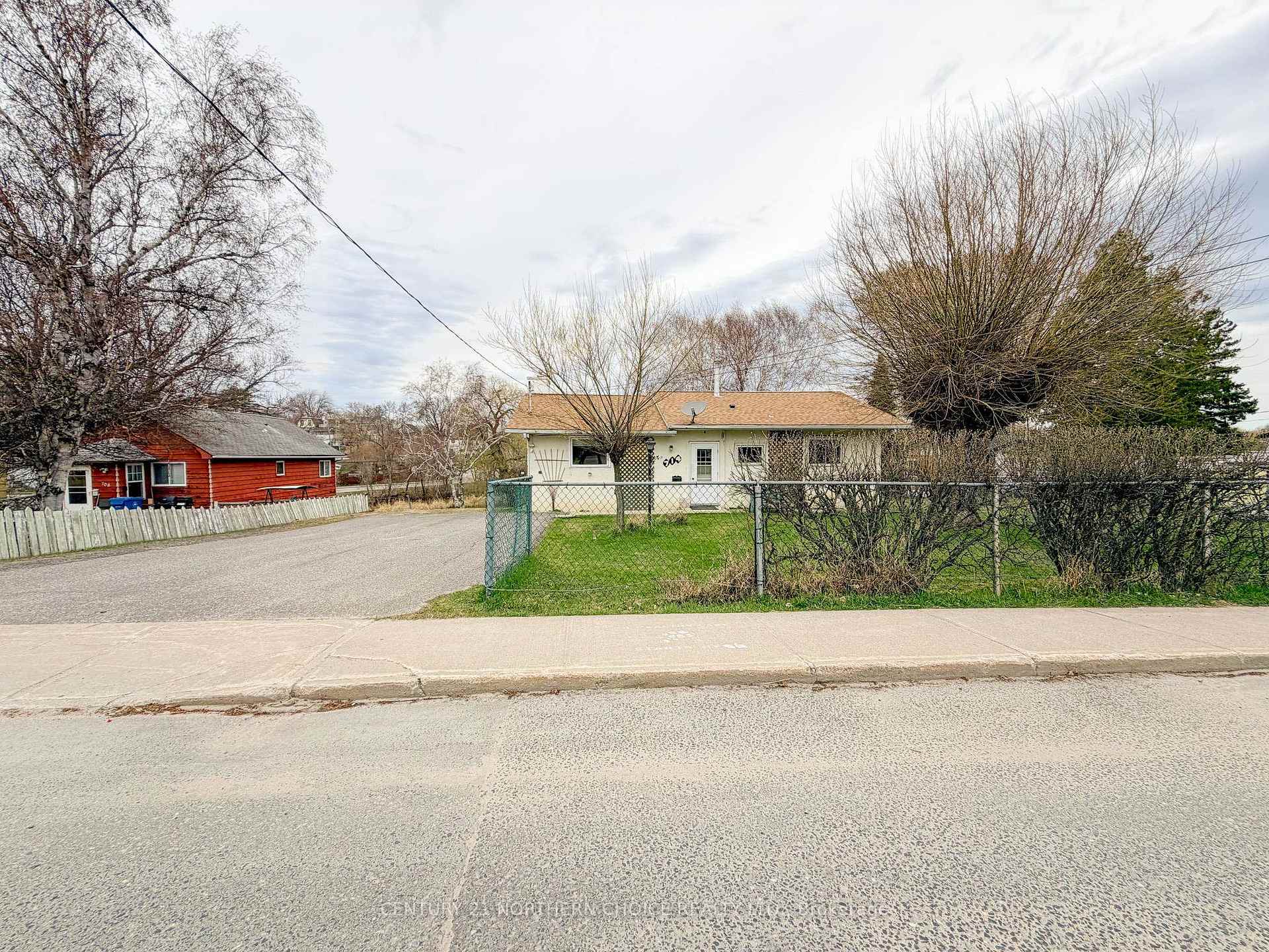 Photo 45 of 714 River Drive, Kenora, Lakeside — HOMEH