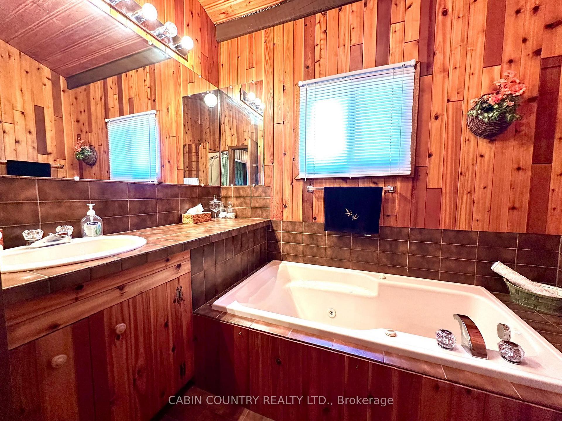 Photo 15 of 13 Welcome Channel, Kenora Remote Area, Lake of the Woods North — HOMEH
