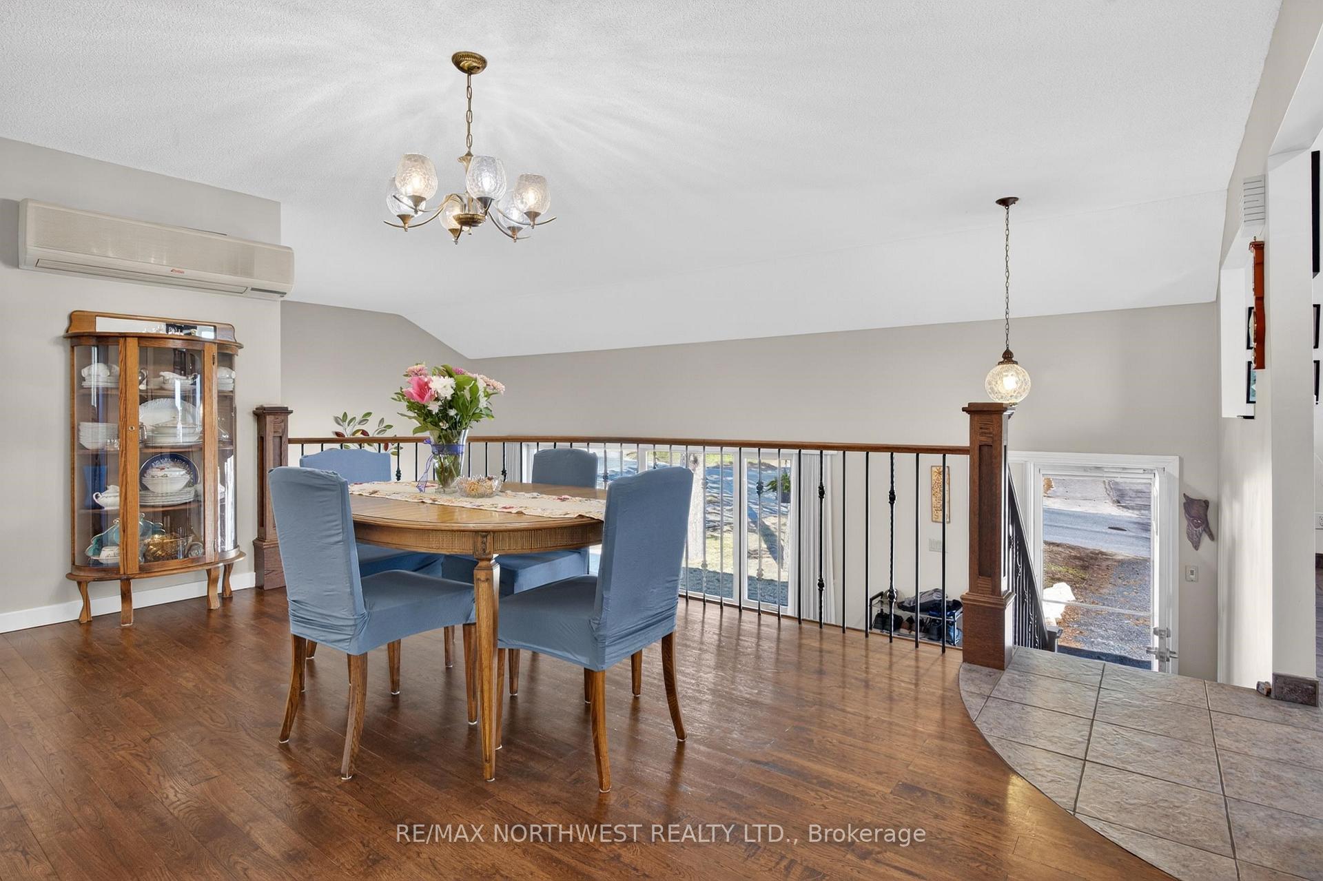 Photo 6 of 1210 Minto Avenue, Kenora, Amethyst — HOMEH