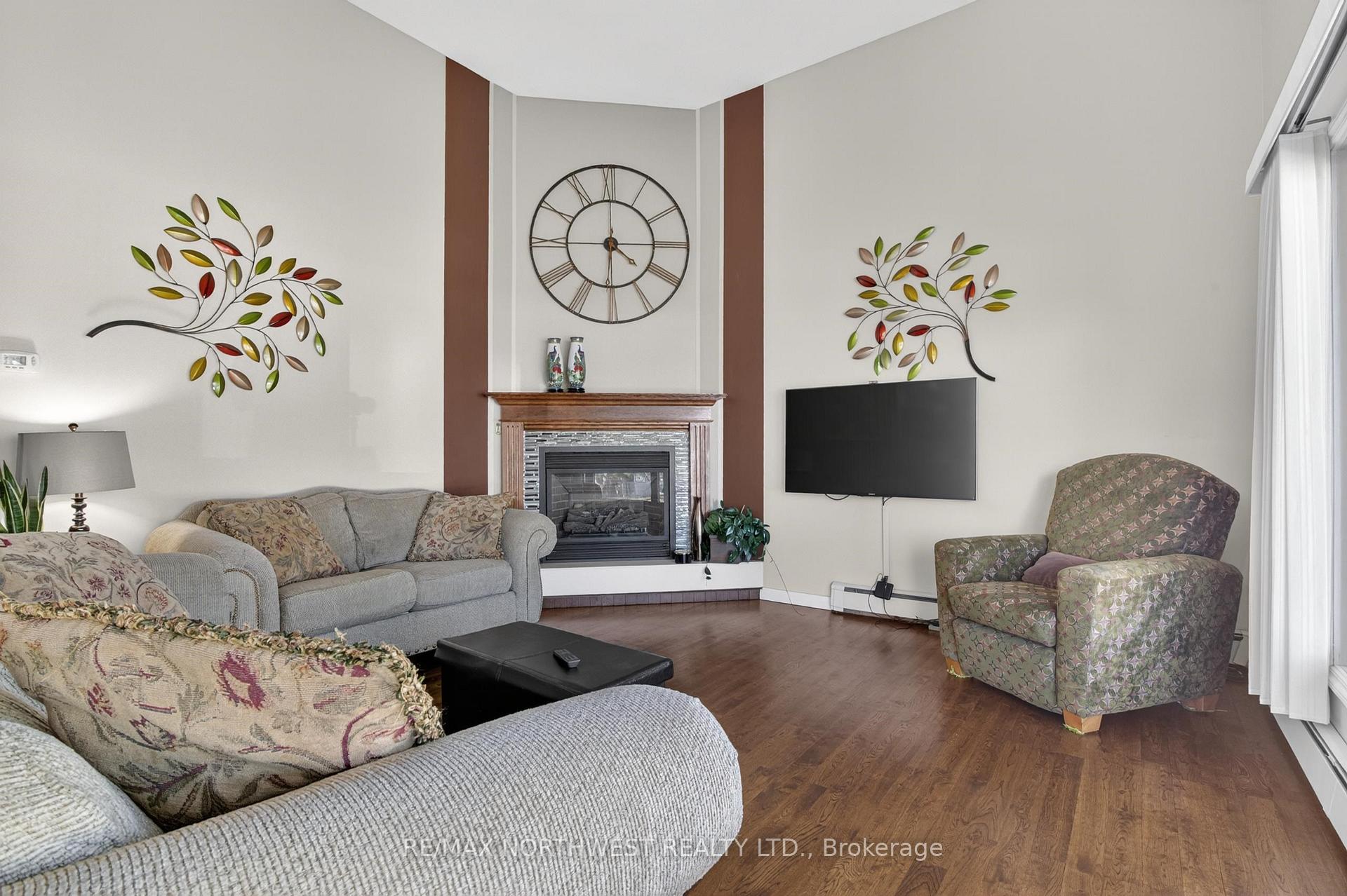 Photo 10 of 1210 Minto Avenue, Kenora, Amethyst — HOMEH