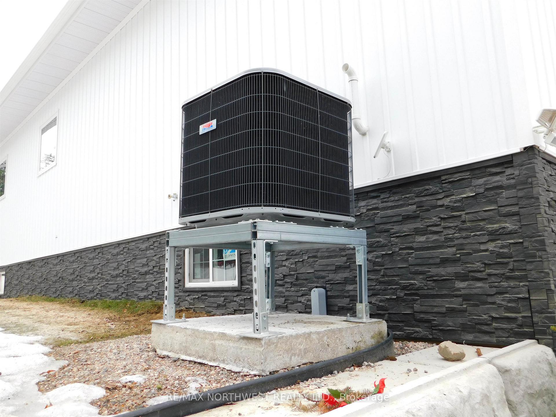 Photo 10 of 62 Bear Paw Drive, Kenora Remote Area, Dinorwic — HOMEH