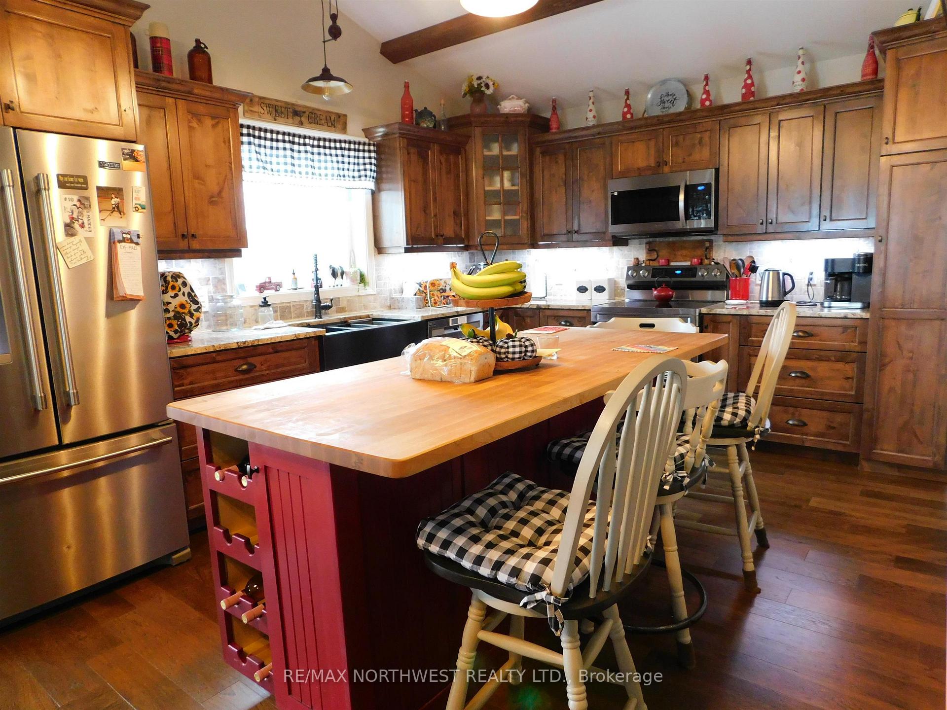 Photo 11 of 62 Bear Paw Drive, Kenora Remote Area, Dinorwic — HOMEH