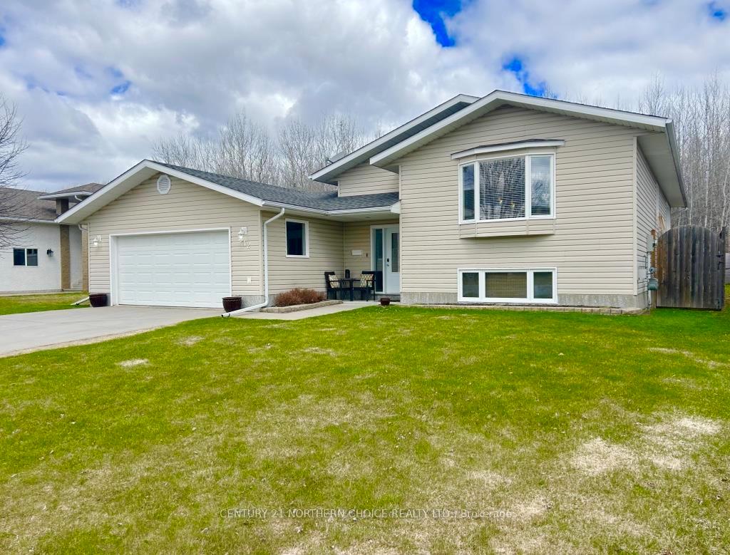 Photo 1 of 912 Kaitlyn Drive, Fort Frances — HOMEH