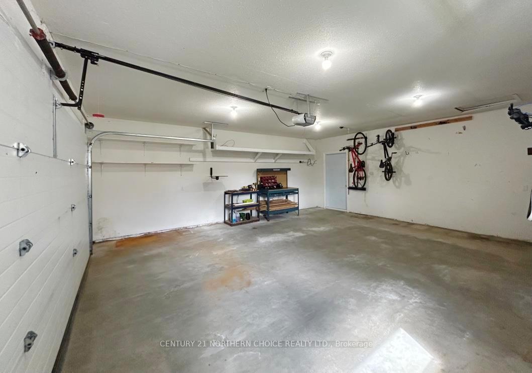 Photo 5 of 912 Kaitlyn Drive, Fort Frances — HOMEH