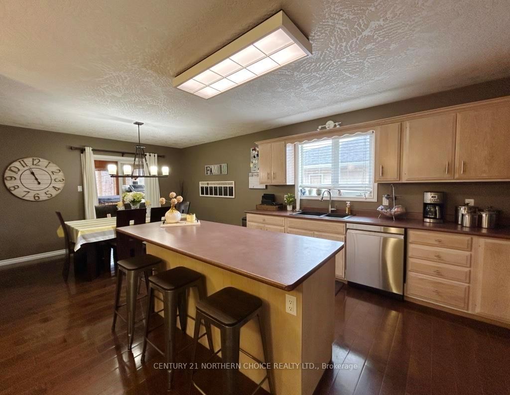 Photo 7 of 912 Kaitlyn Drive, Fort Frances — HOMEH