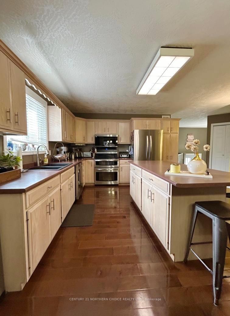 Photo 11 of 912 Kaitlyn Drive, Fort Frances — HOMEH