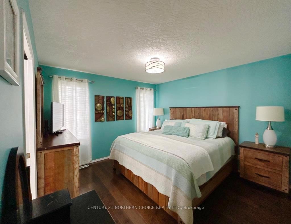 Photo 18 of 912 Kaitlyn Drive, Fort Frances — HOMEH