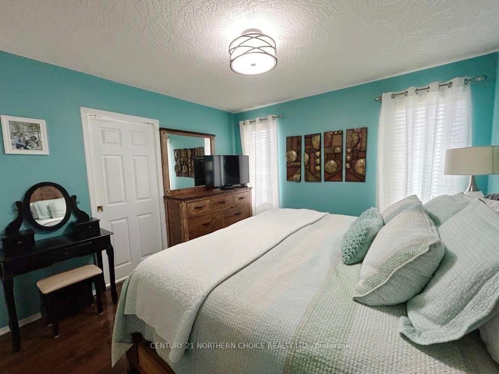 Photo 21 of 912 Kaitlyn Drive, Fort Frances — HOMEH