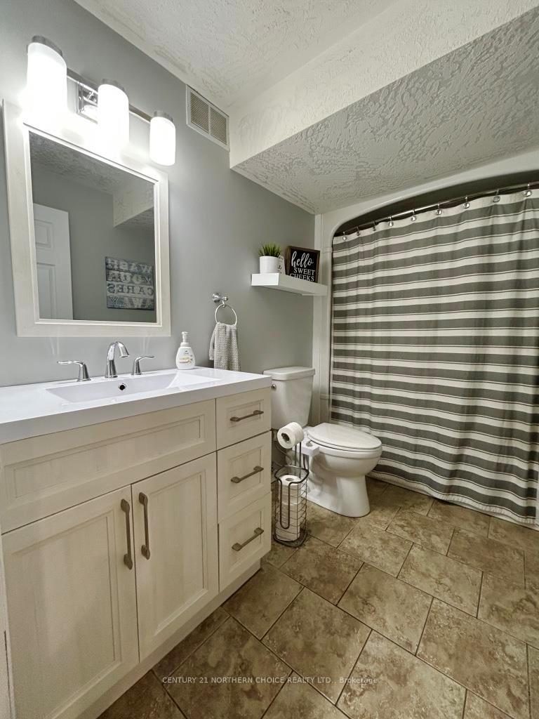 Photo 31 of 912 Kaitlyn Drive, Fort Frances — HOMEH
