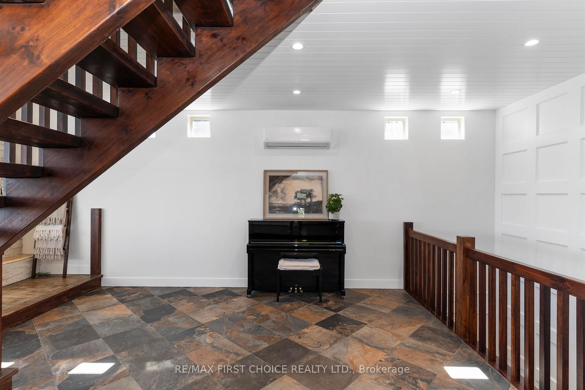 Photo 21 of 1223 Grandview Beach Road, Shuniah — HOMEH