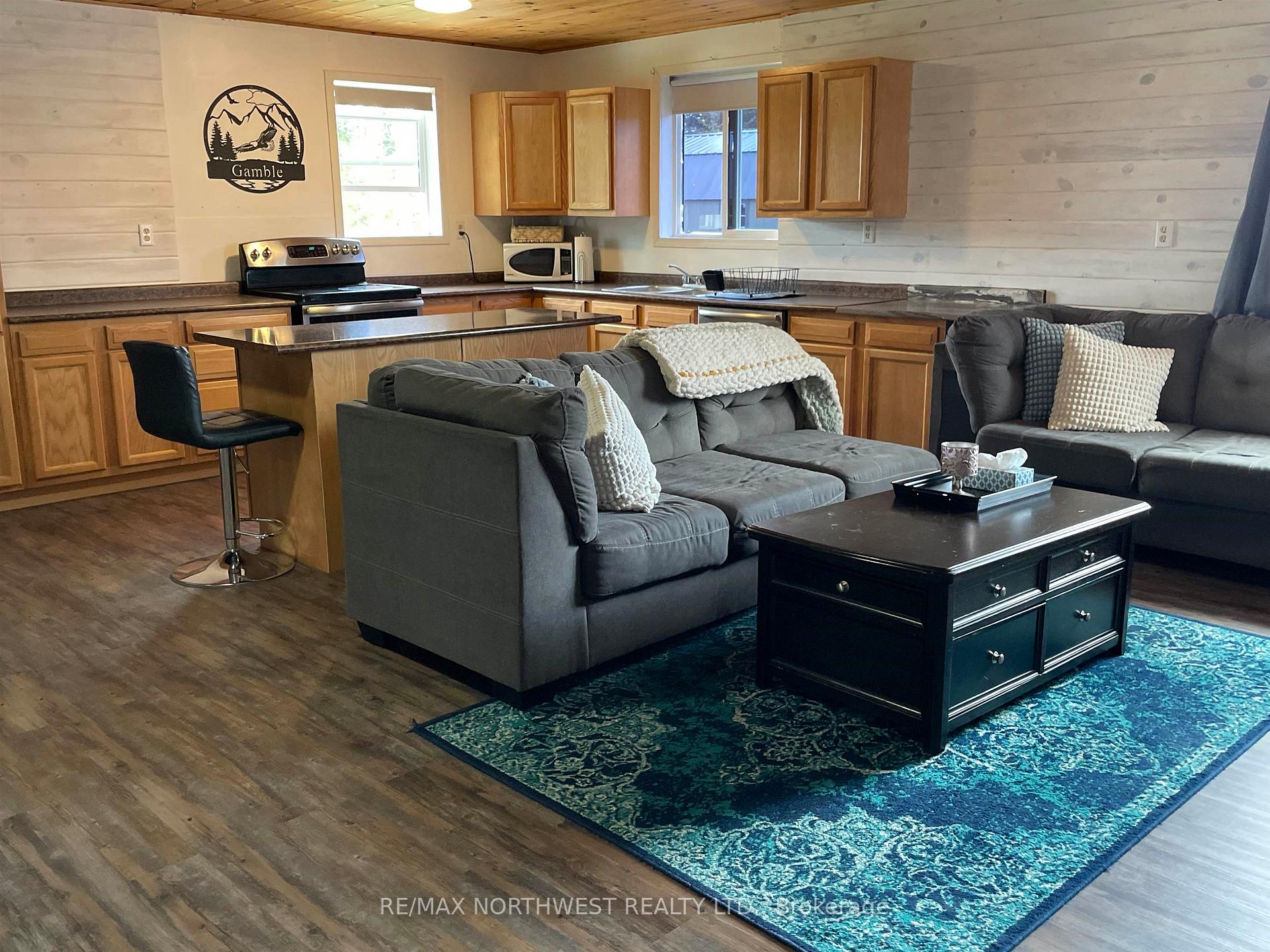 Photo 4 of 663 Berglund Road, Machin — HOMEH