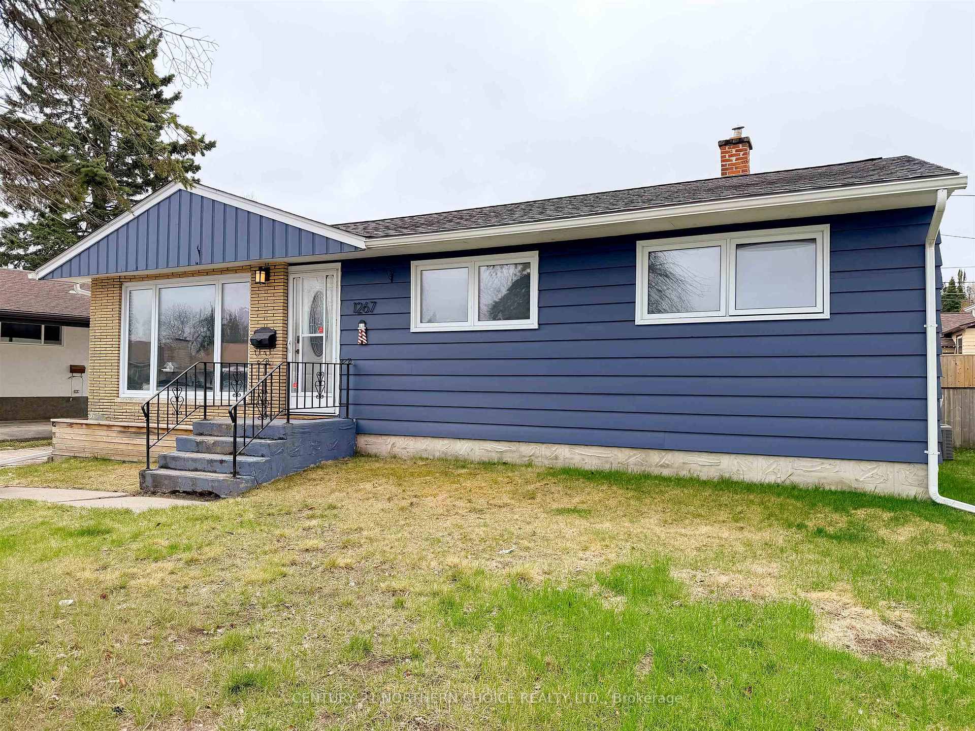 Photo 1 of 1267 Valley Drive, Kenora, Pinecrest — HOMEH