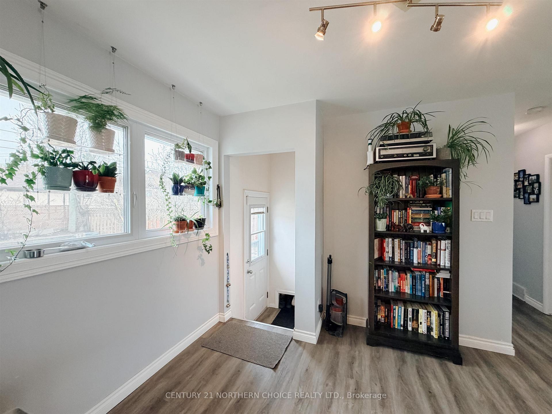 Photo 20 of 1267 Valley Drive, Kenora, Pinecrest — HOMEH