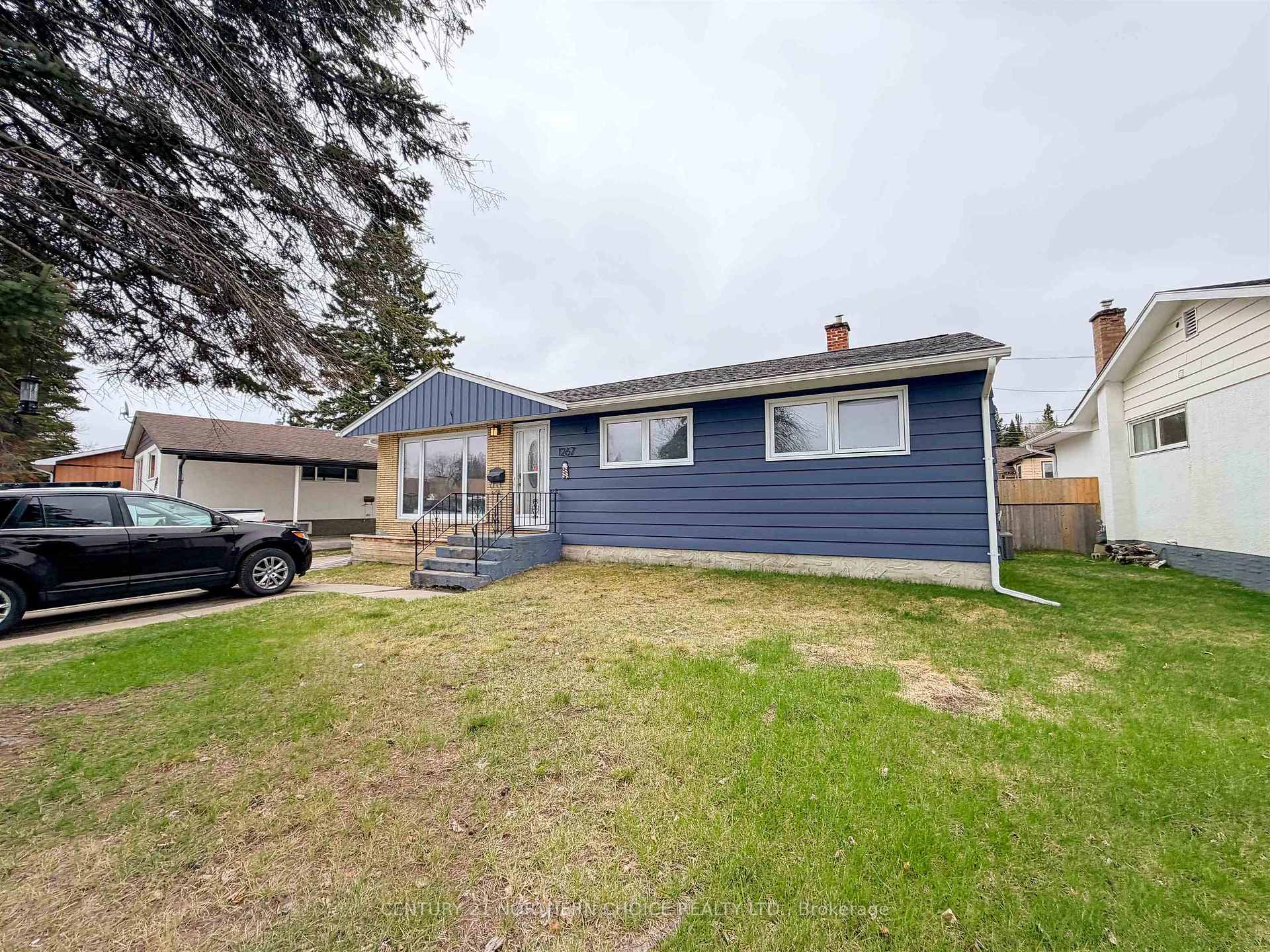Photo 32 of 1267 Valley Drive, Kenora, Pinecrest — HOMEH