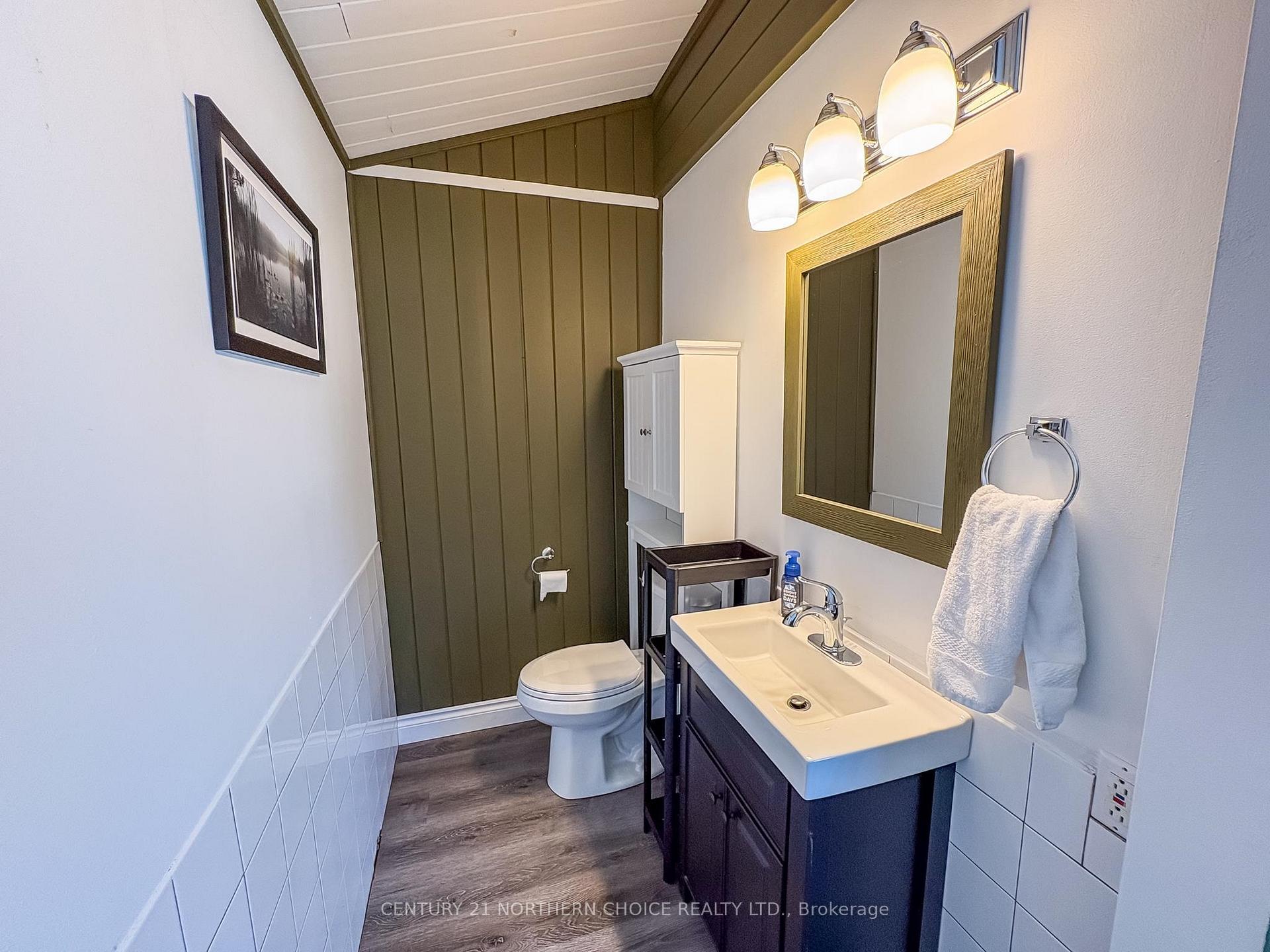 Photo 12 of 450 School Road, Kenora, Kenora Northeast — HOMEH