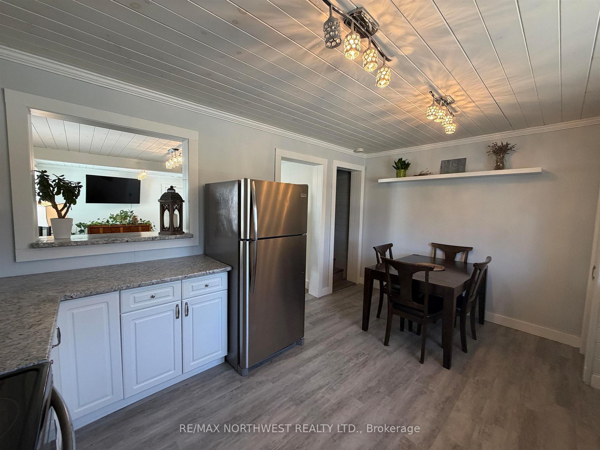 Photo 13 of 827 Fourth Ave South, Kenora, Lakeside — HOMEH