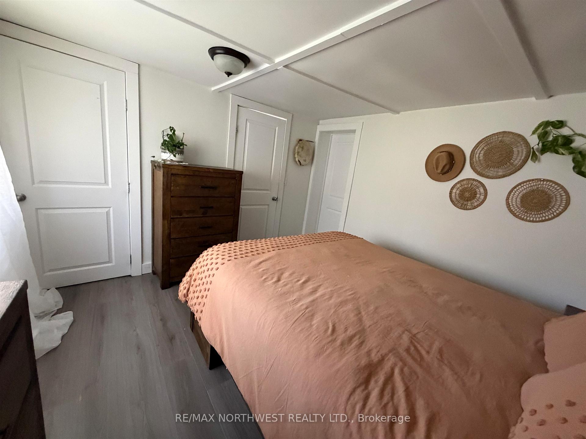 Photo 17 of 827 Fourth Ave South, Kenora, Lakeside — HOMEH