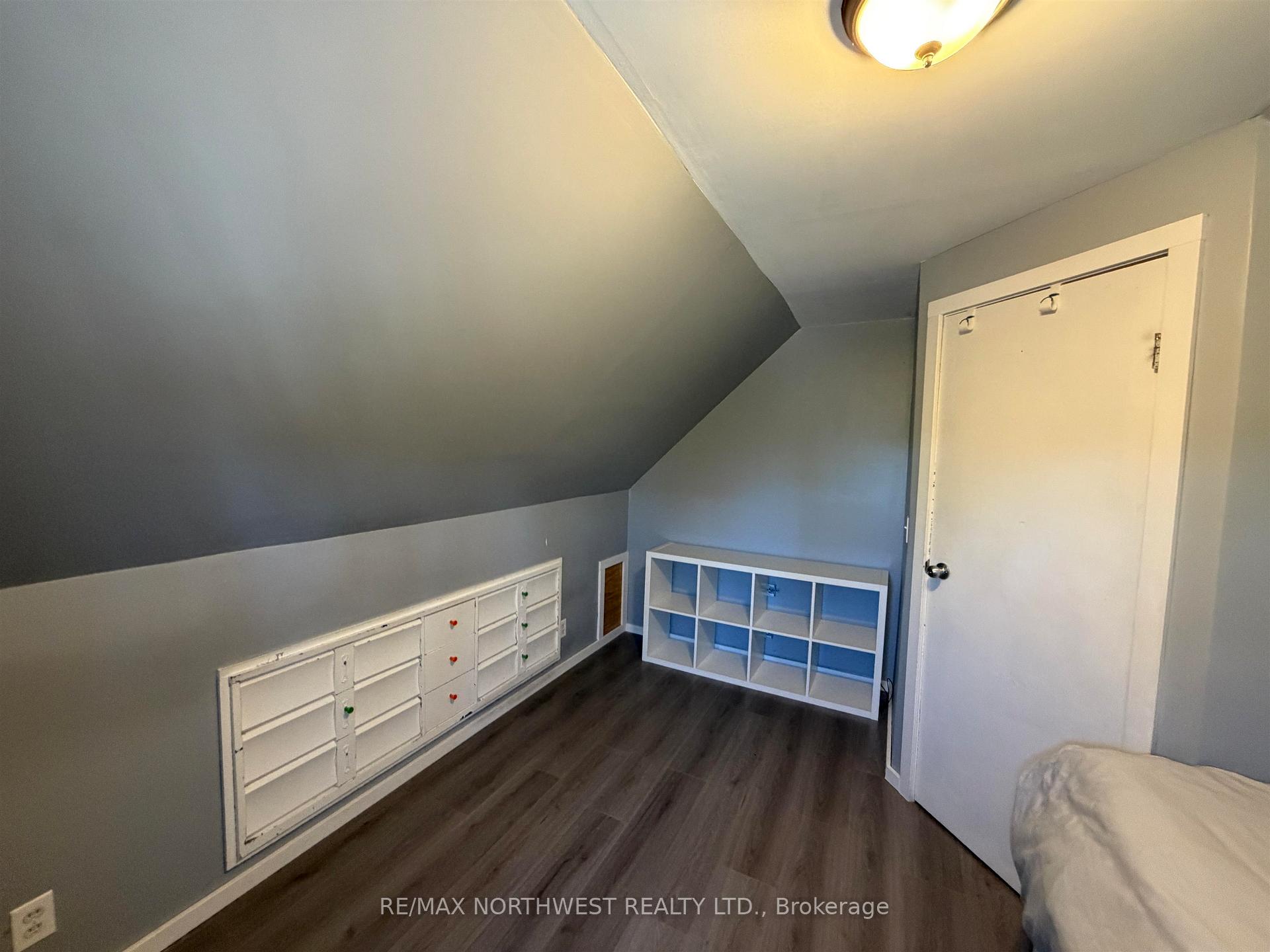 Photo 18 of 827 Fourth Ave South, Kenora, Lakeside — HOMEH