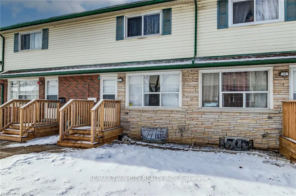 Photo 3 of Unit 15, 164 Jansen Avenue, Kitchener — HOMEH