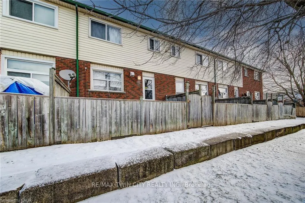 Photo 36 of Unit 15, 164 Jansen Avenue, Kitchener — HOMEH