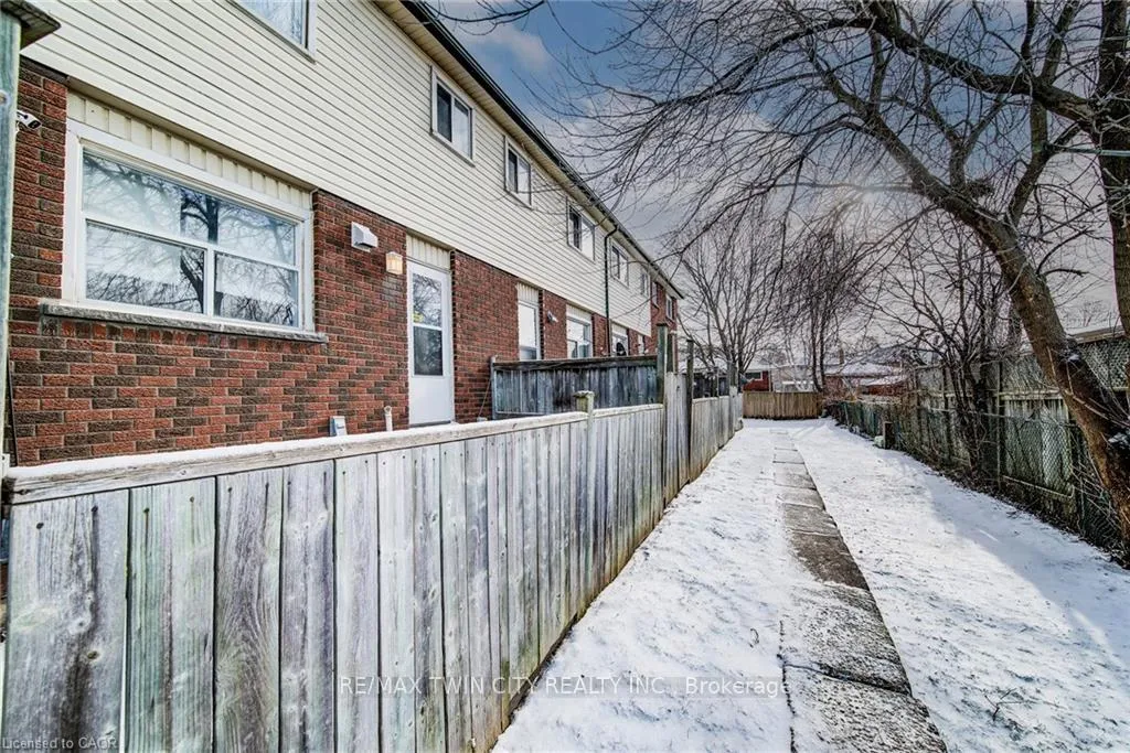 Photo 37 of Unit 15, 164 Jansen Avenue, Kitchener — HOMEH