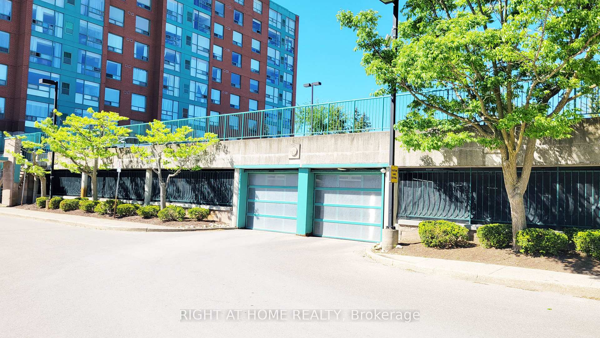 Photo 2 of Unit 302, 55 Blue Springs Drive, Waterloo, Colonial Acres — HOMEH