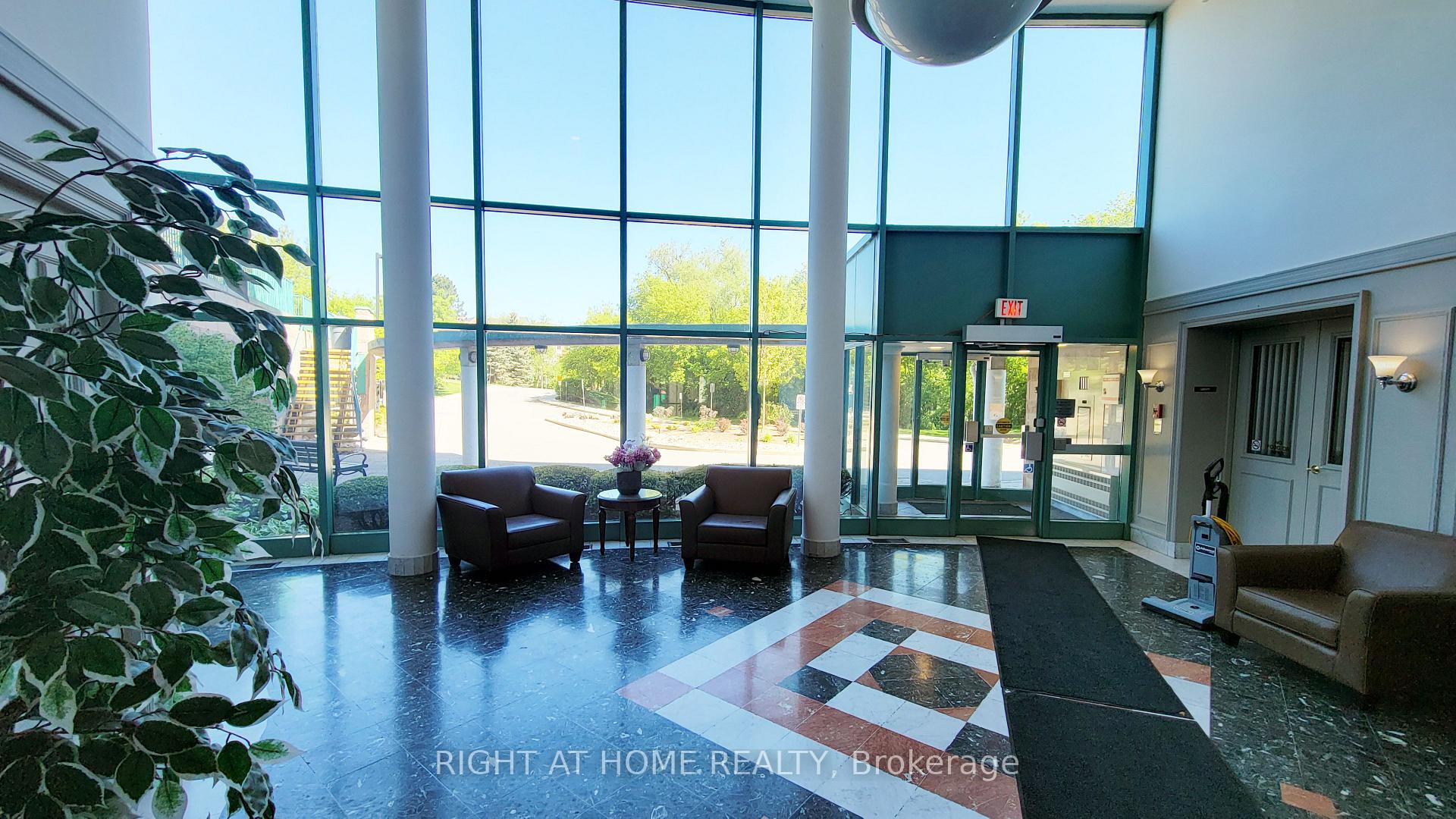 Photo 4 of Unit 302, 55 Blue Springs Drive, Waterloo, Colonial Acres — HOMEH