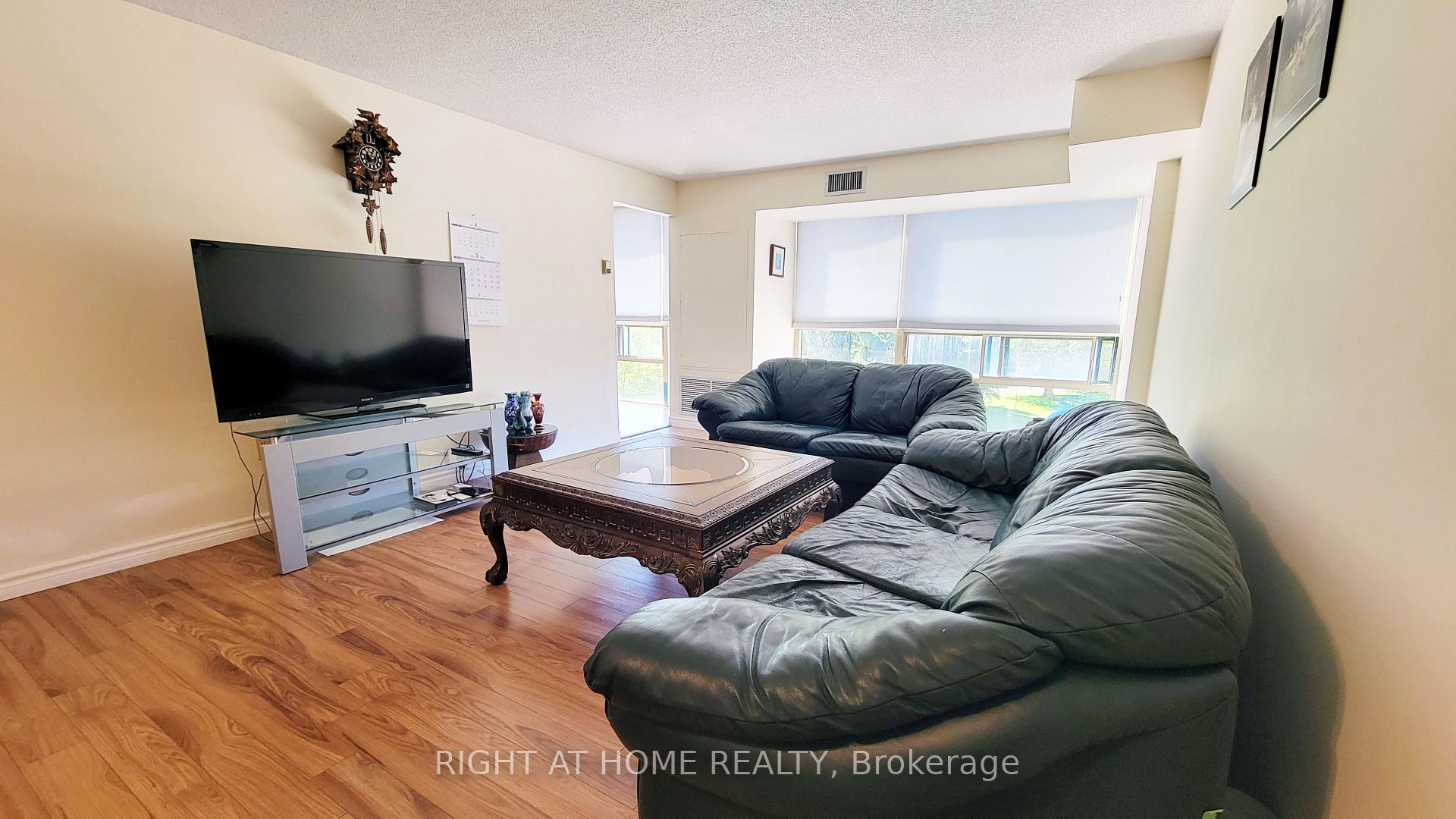 Photo 6 of Unit 302, 55 Blue Springs Drive, Waterloo, Colonial Acres — HOMEH