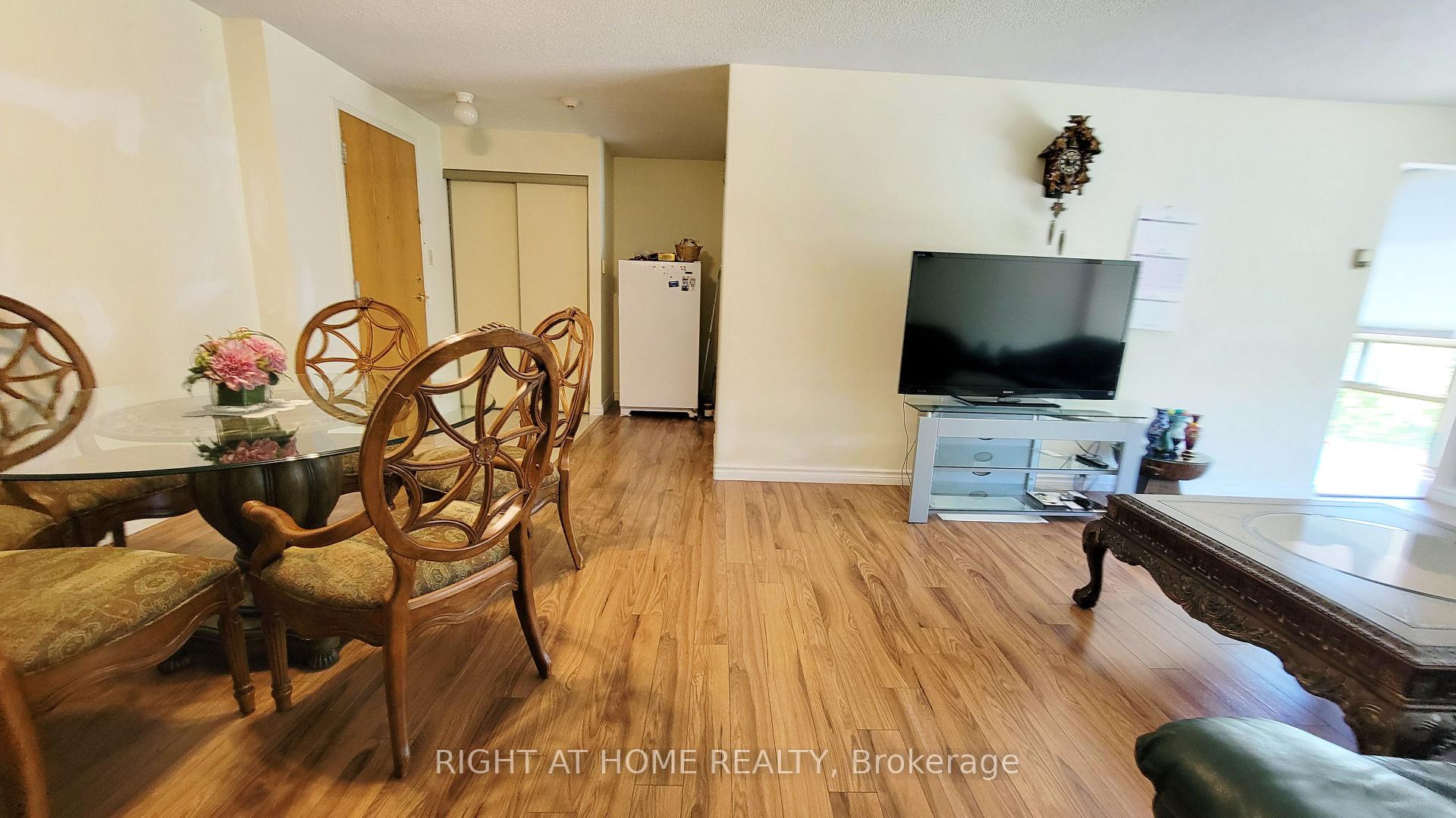 Photo 8 of Unit 302, 55 Blue Springs Drive, Waterloo, Colonial Acres — HOMEH