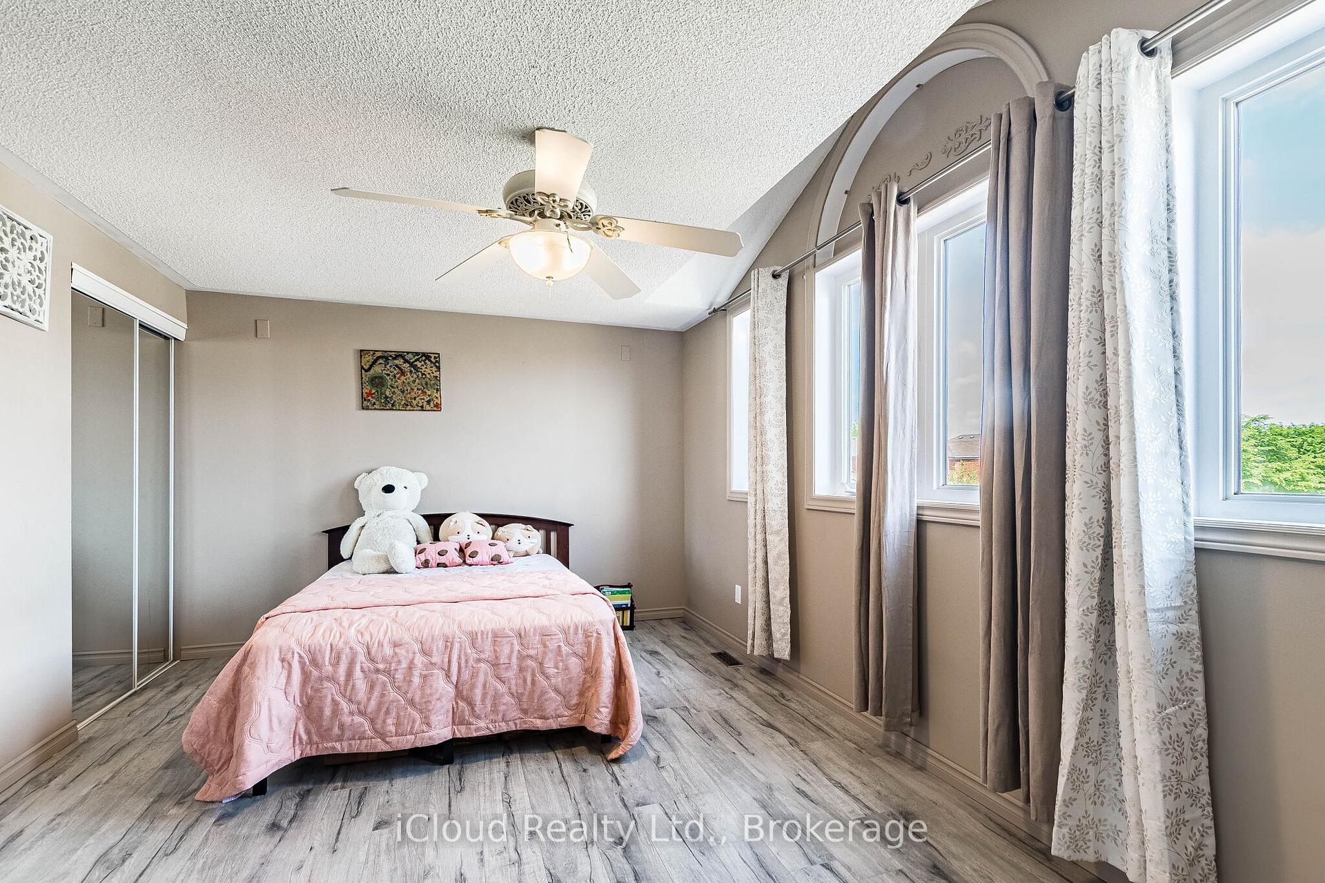 Photo 25 of 52 Buttercup Lane, Brampton, Sandringham-Wellington — HOMEH