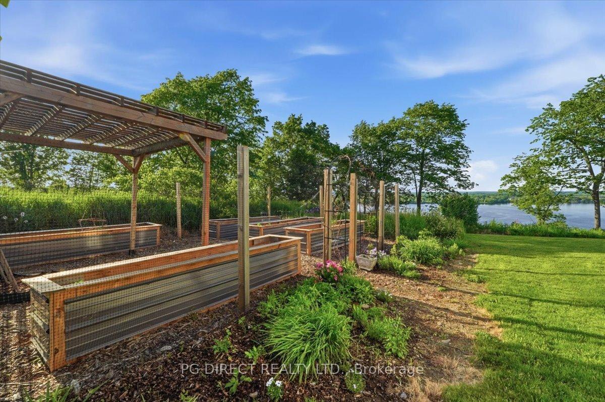 Photo 18 of 493 County Road 7, Prince Edward County, Picton — HOMEH