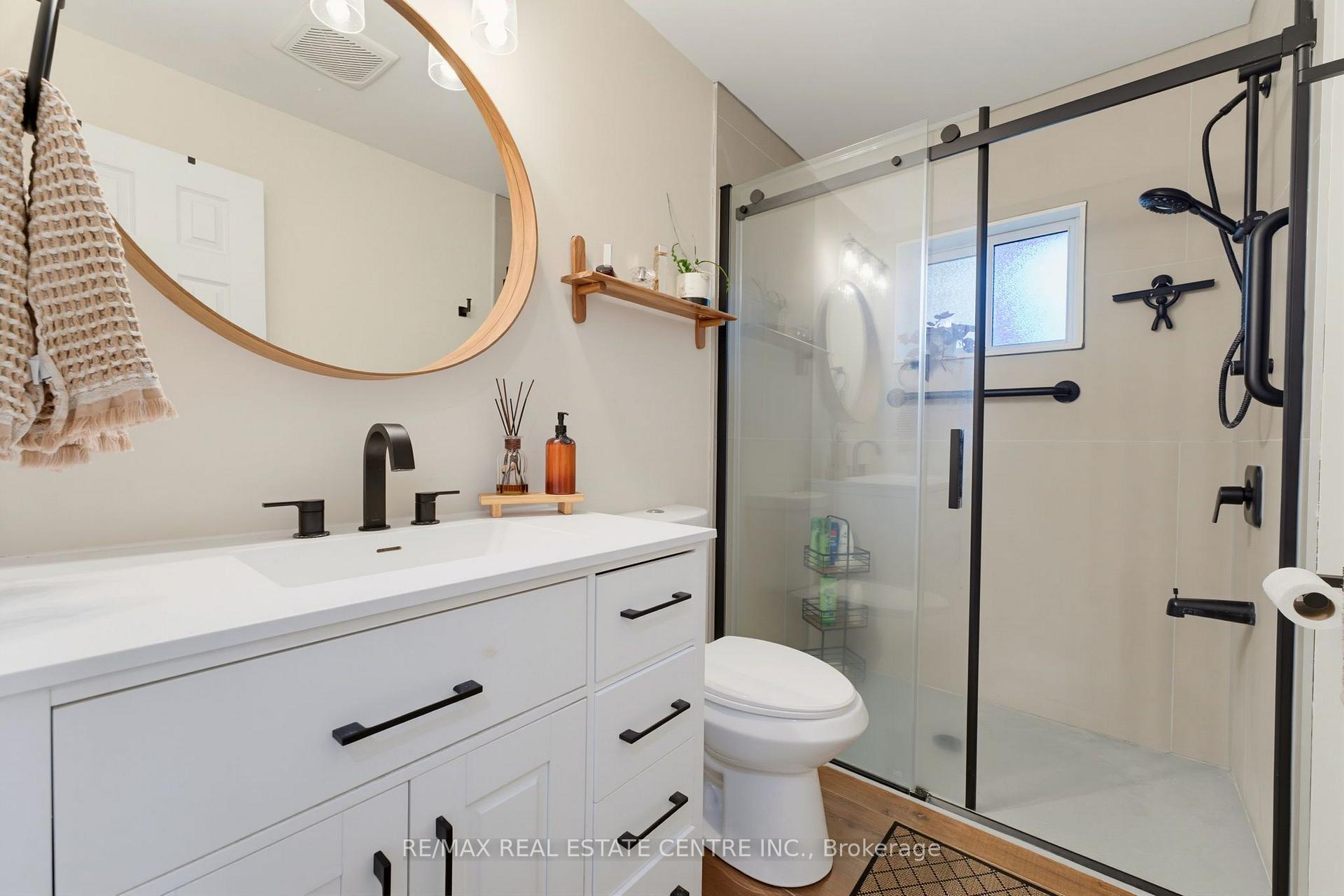 Photo 33 of 66 Scrimger Avenue, Cambridge, Christopher-Champlain — HOMEH
