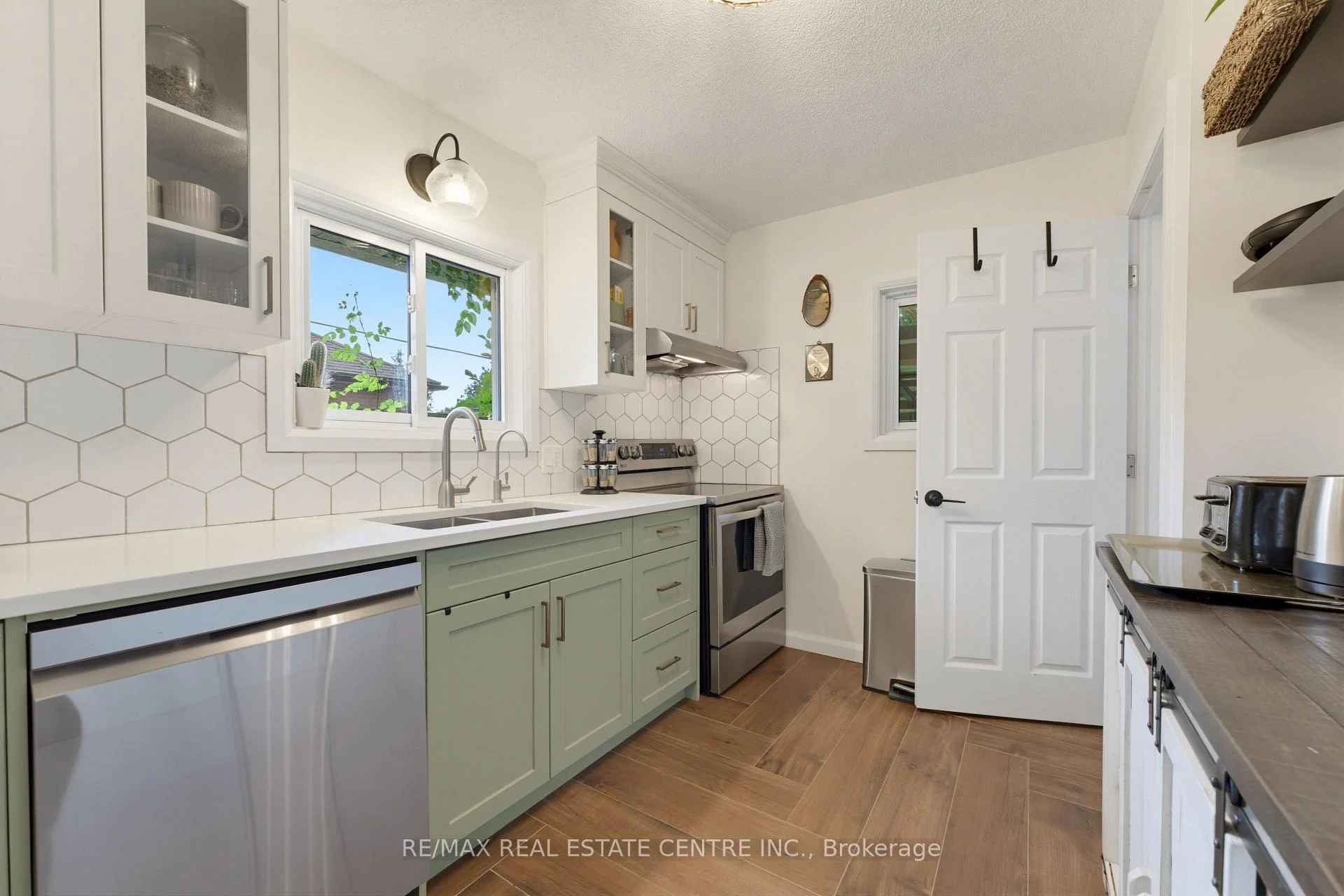 Photo 24 of 66 Scrimger Avenue, Cambridge, Christopher-Champlain — HOMEH