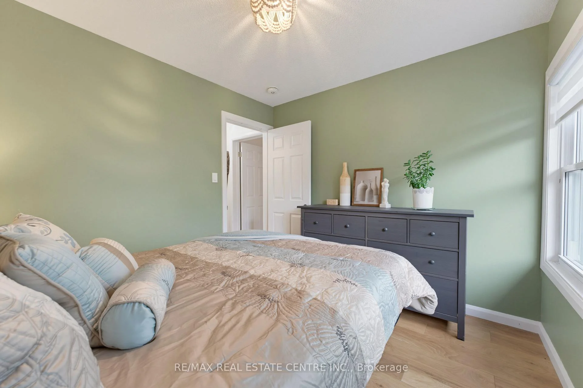 Photo 32 of 66 Scrimger Avenue, Cambridge, Christopher-Champlain — HOMEH