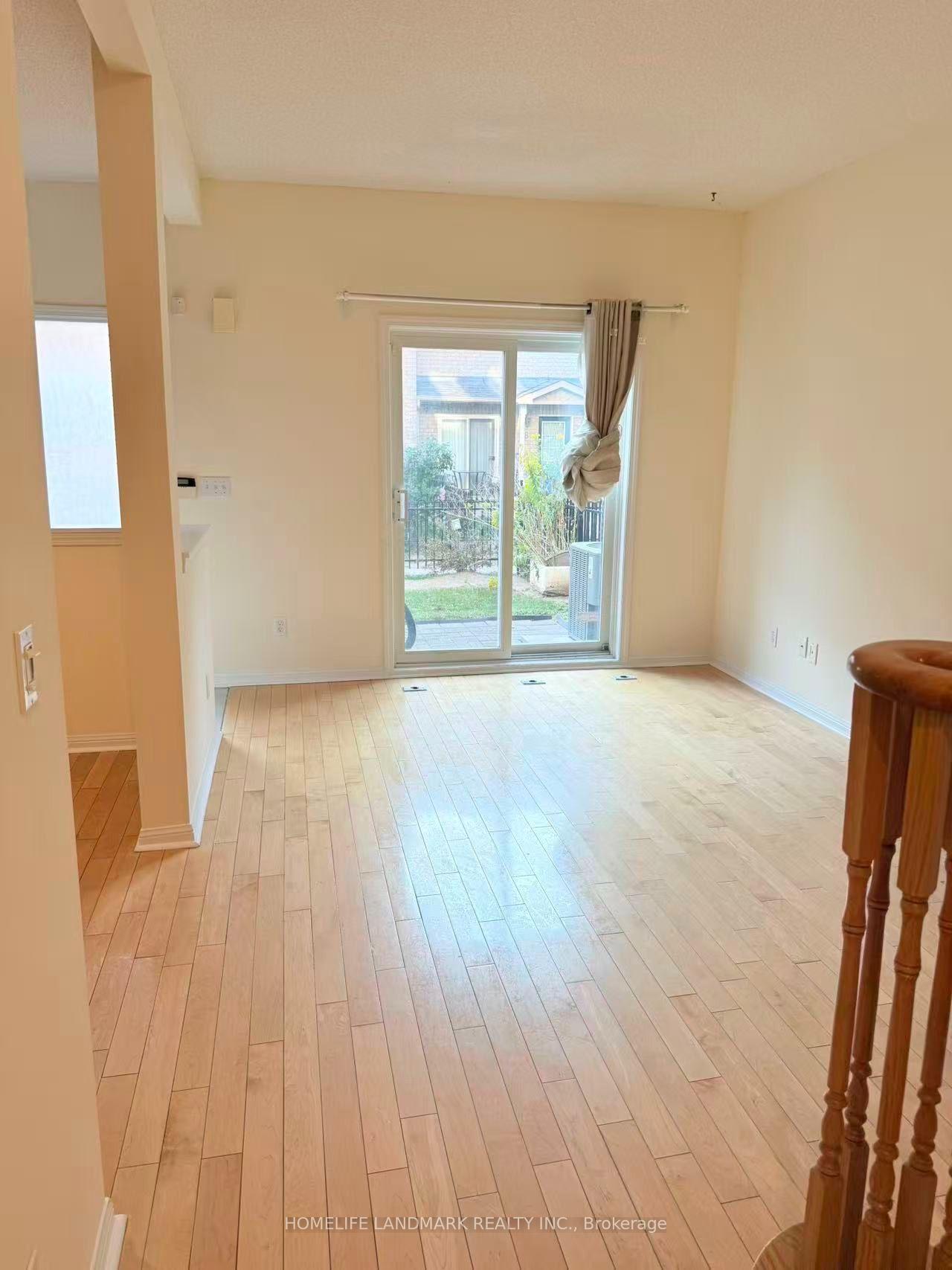 Photo 5 of Unit 20, 8 Cox Boulevard, Markham, Unionville — HOMEH