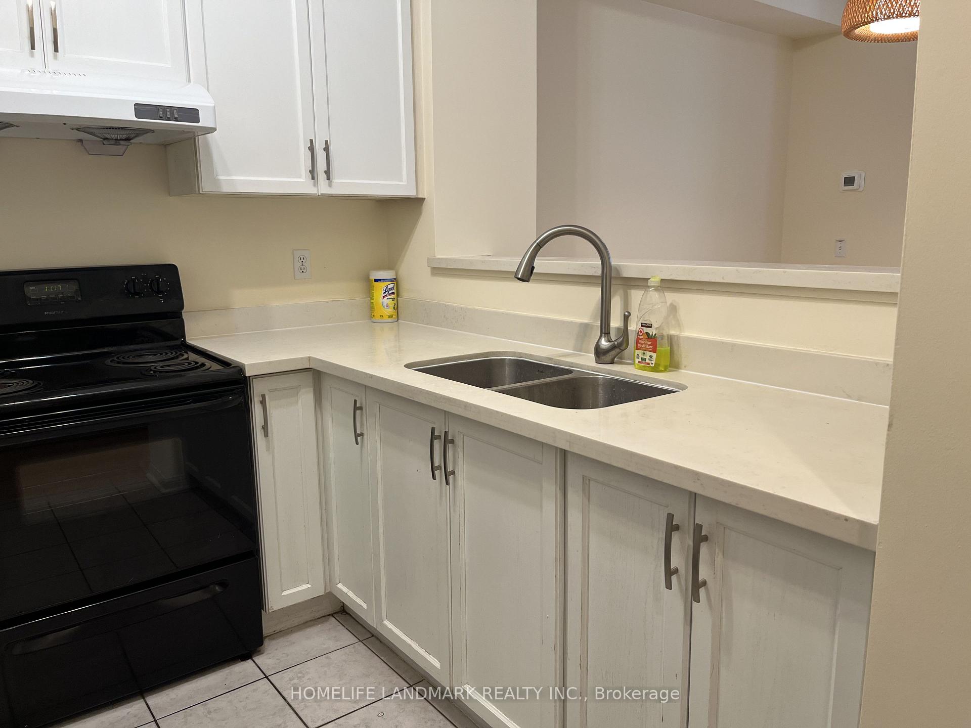 Photo 9 of Unit 20, 8 Cox Boulevard, Markham, Unionville — HOMEH