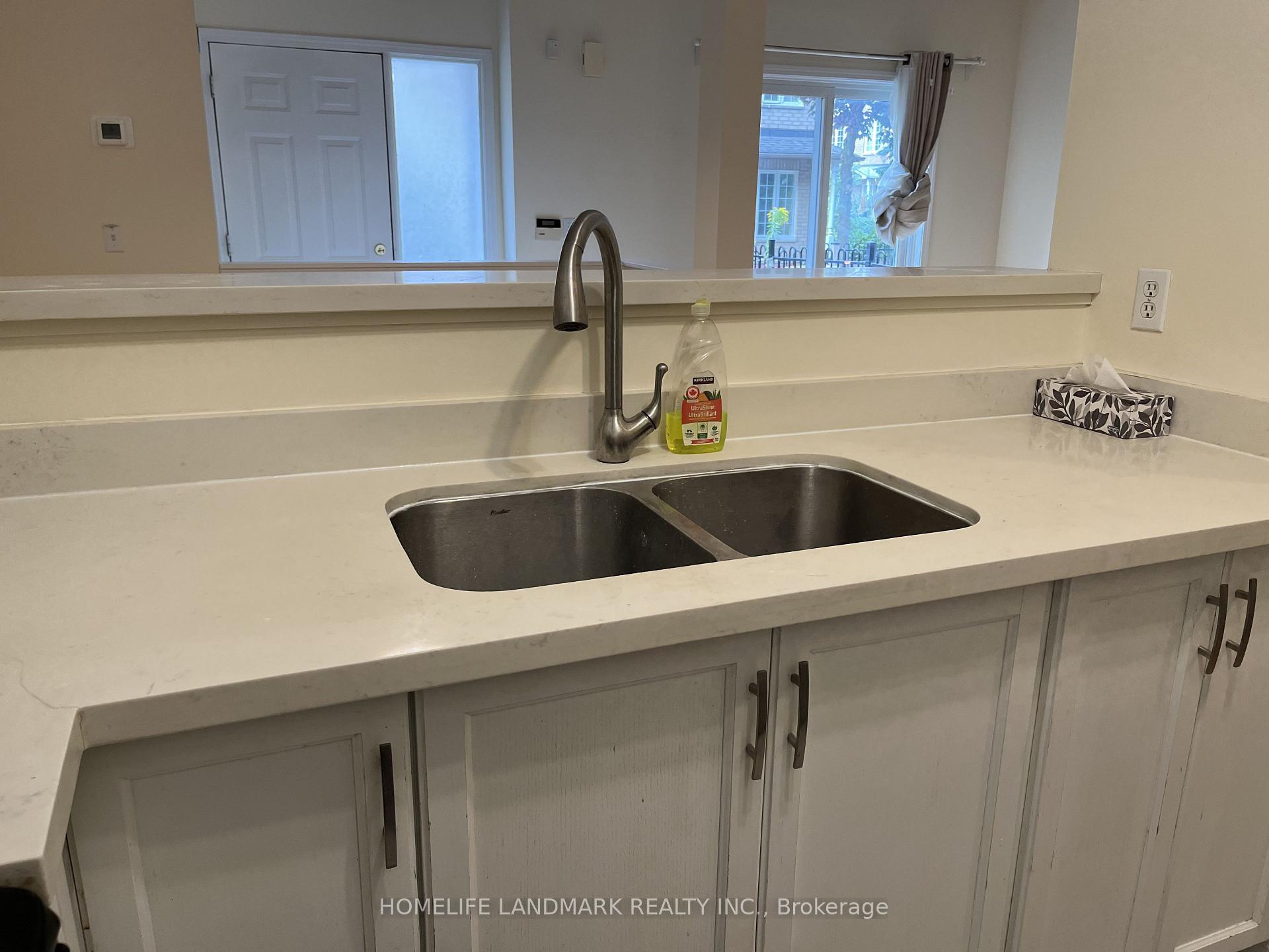 Photo 10 of Unit 20, 8 Cox Boulevard, Markham, Unionville — HOMEH