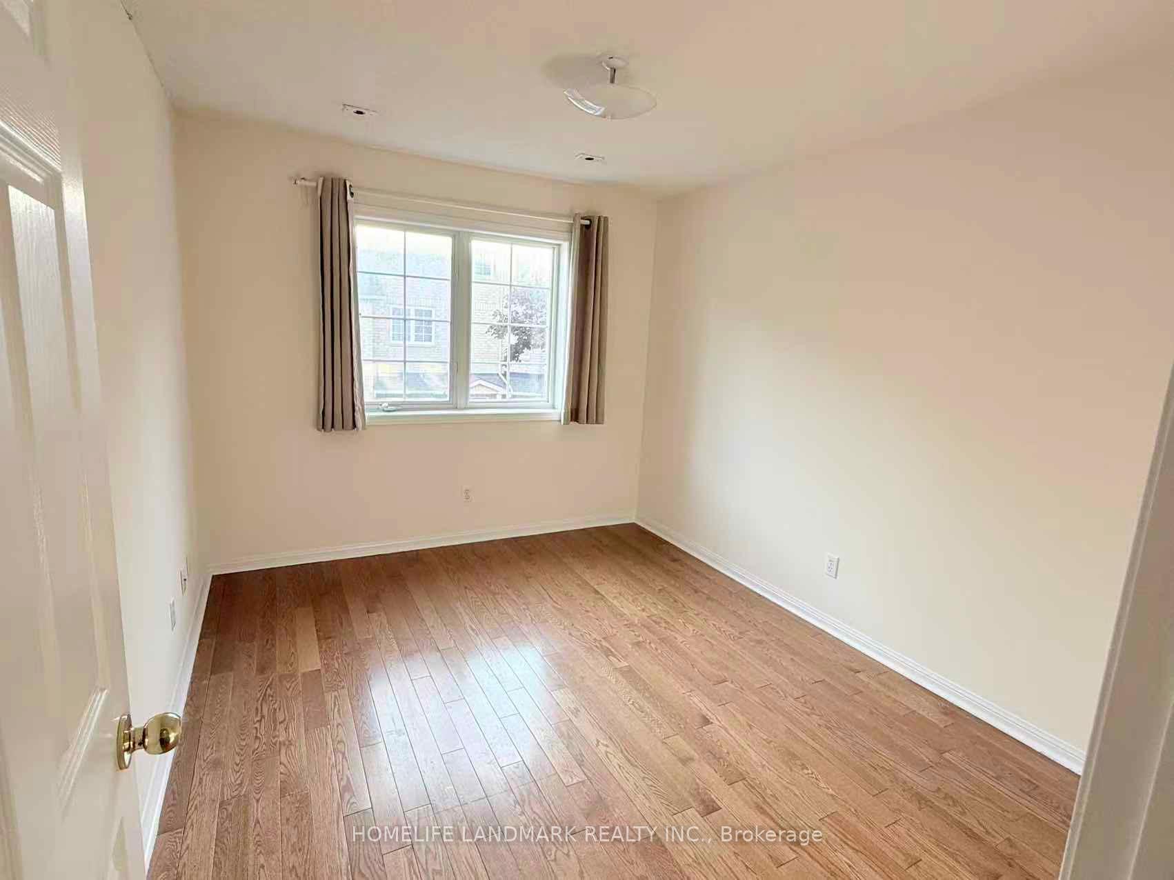 Photo 16 of Unit 20, 8 Cox Boulevard, Markham, Unionville — HOMEH