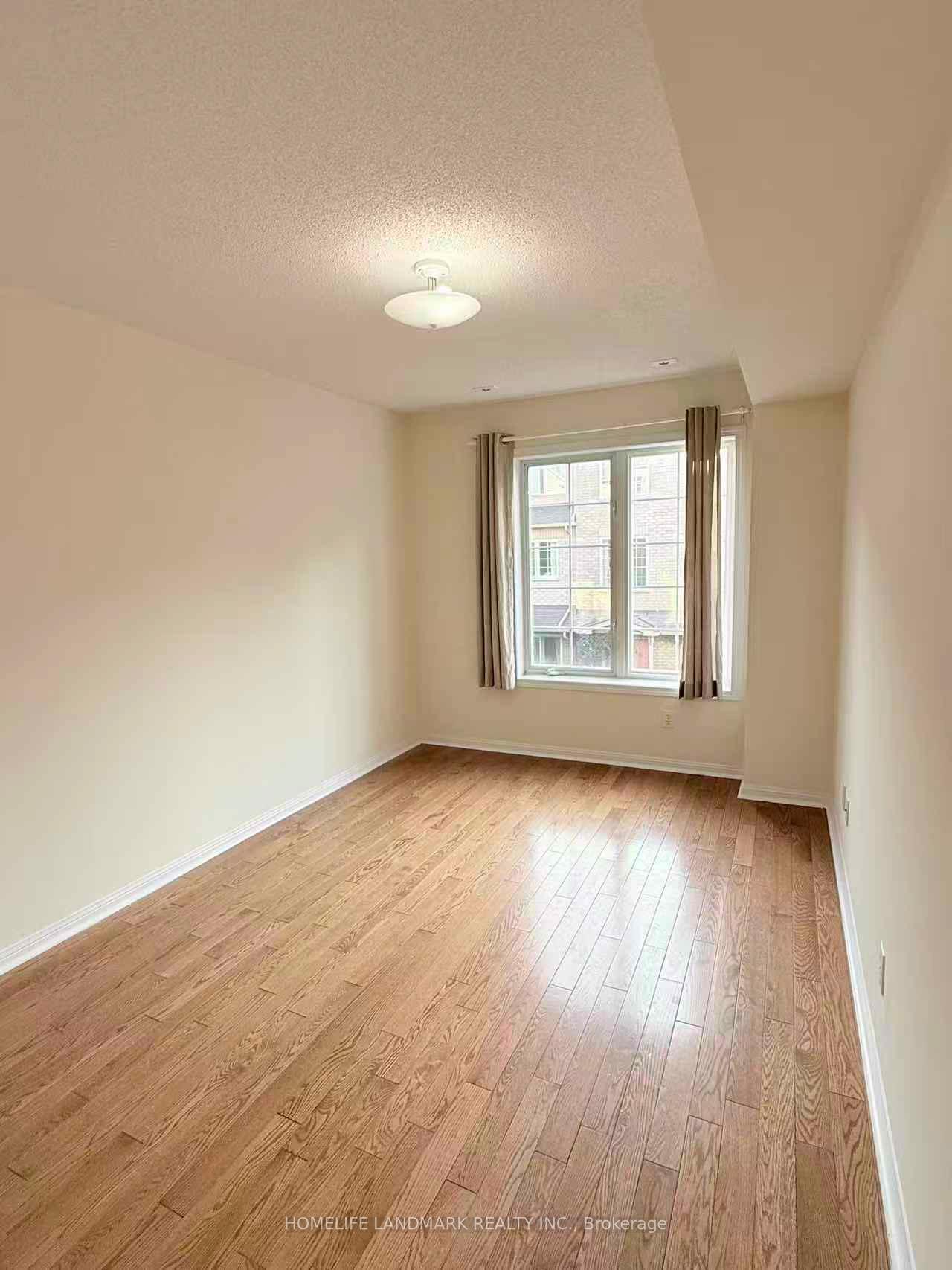 Photo 17 of Unit 20, 8 Cox Boulevard, Markham, Unionville — HOMEH