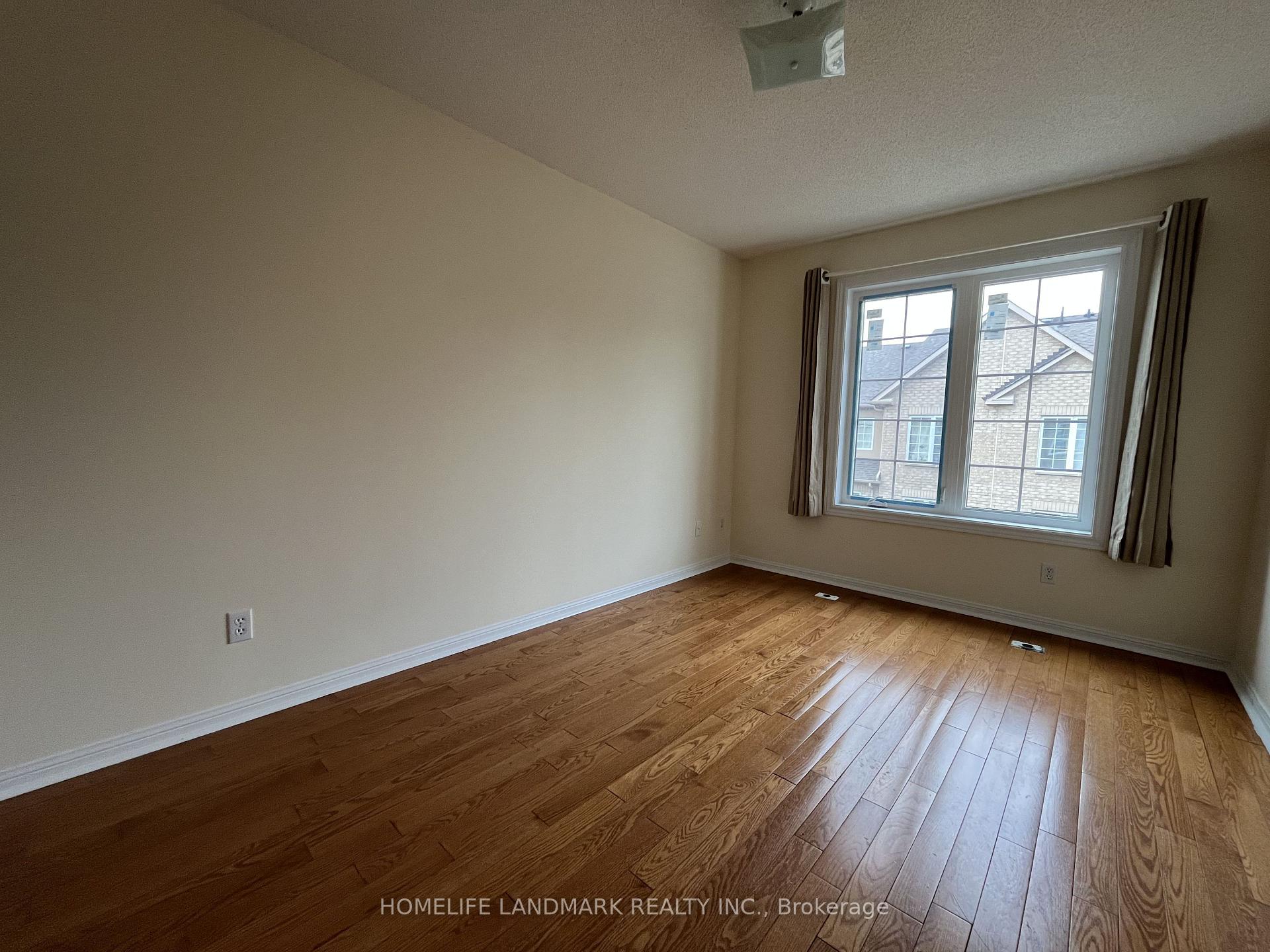Photo 20 of Unit 20, 8 Cox Boulevard, Markham, Unionville — HOMEH