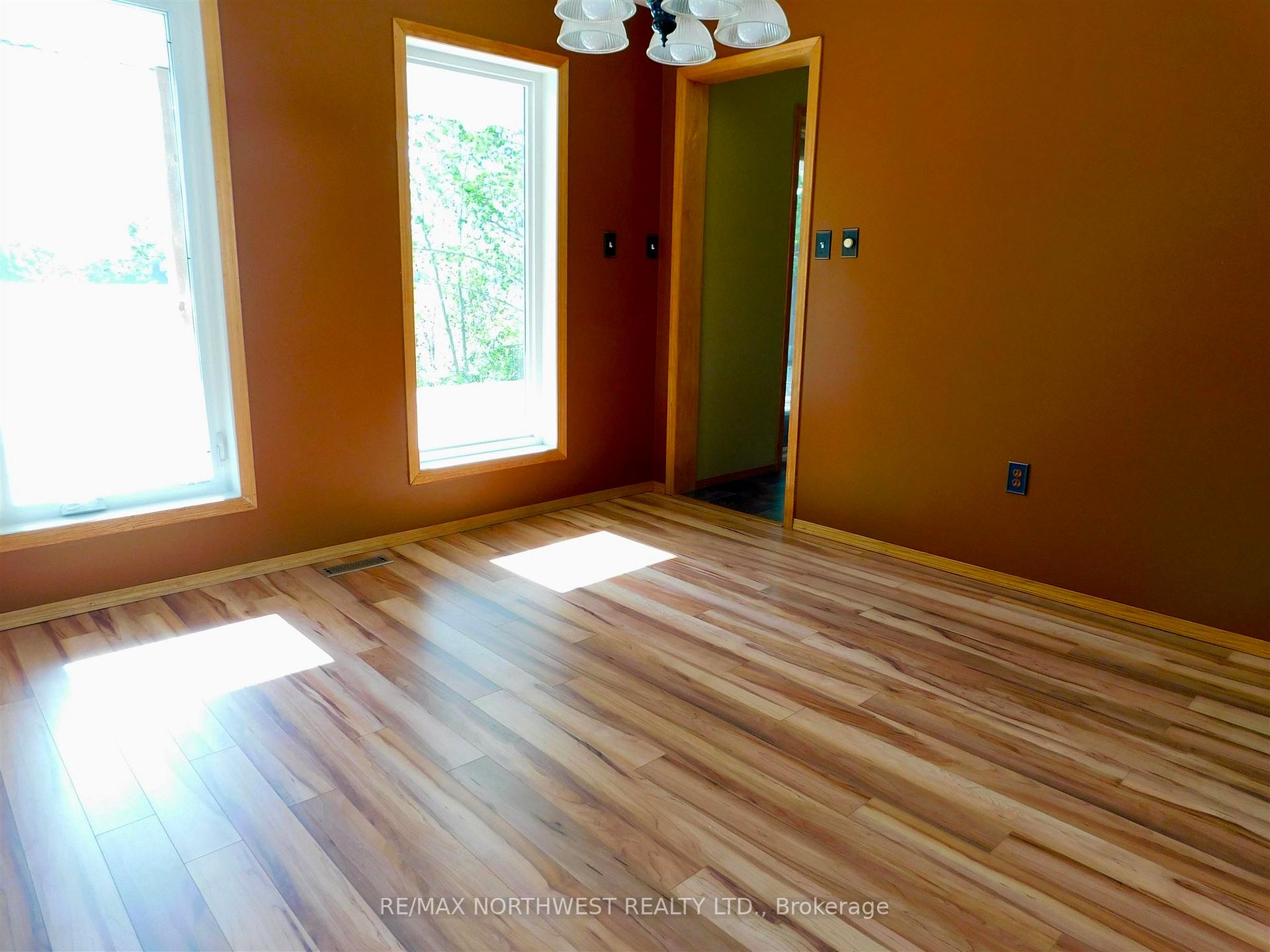 Photo 9 of 46 Bearpaw Drive, Kenora Remote Area, Dinorwic — HOMEH