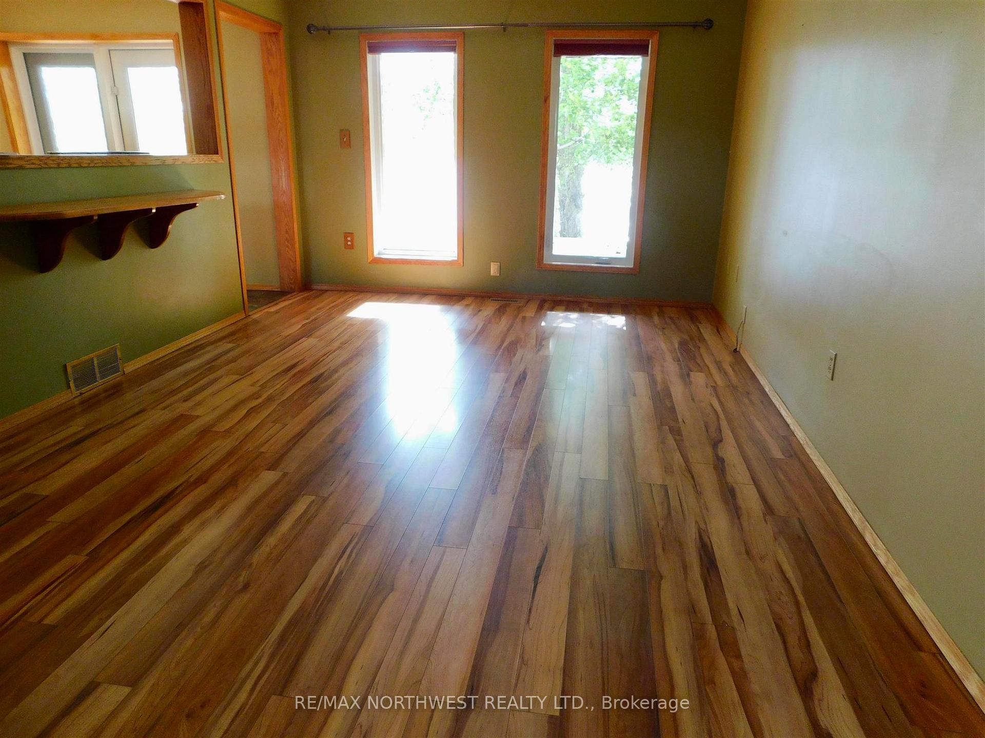 Photo 12 of 46 Bearpaw Drive, Kenora Remote Area, Dinorwic — HOMEH