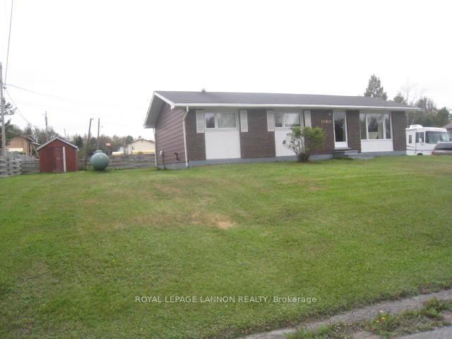 Front of 3 Parkway Place