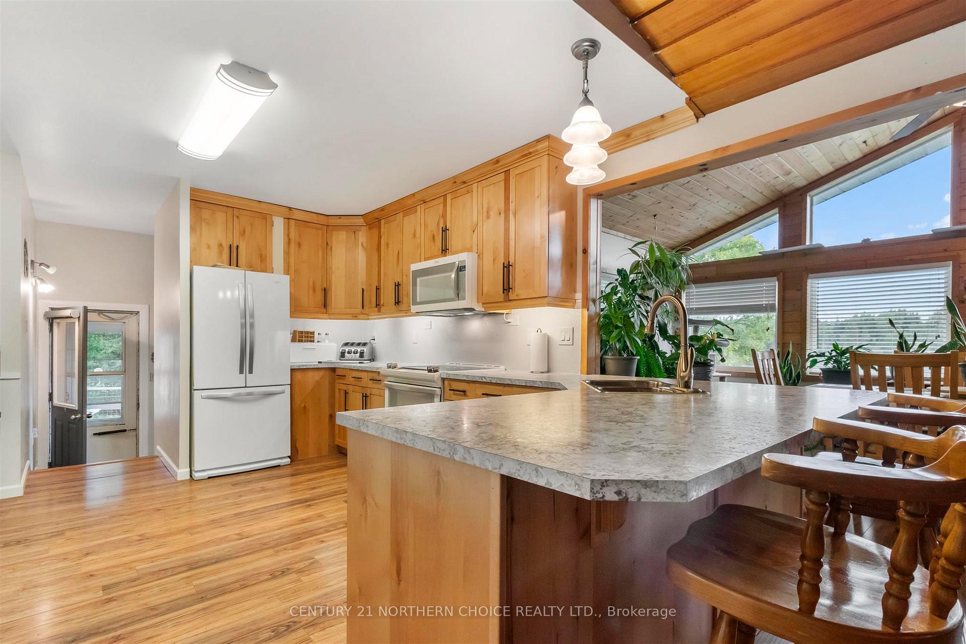 Photo 10 of 181 Gould Road, Kenora, Kenora East — HOMEH
