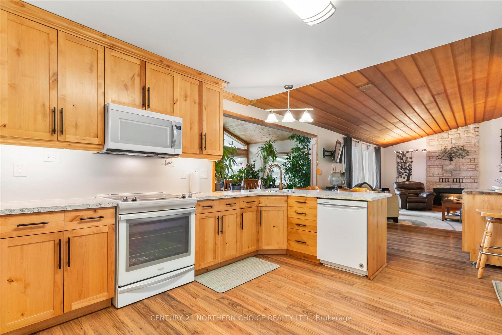 Photo 12 of 181 Gould Road, Kenora, Kenora East — HOMEH