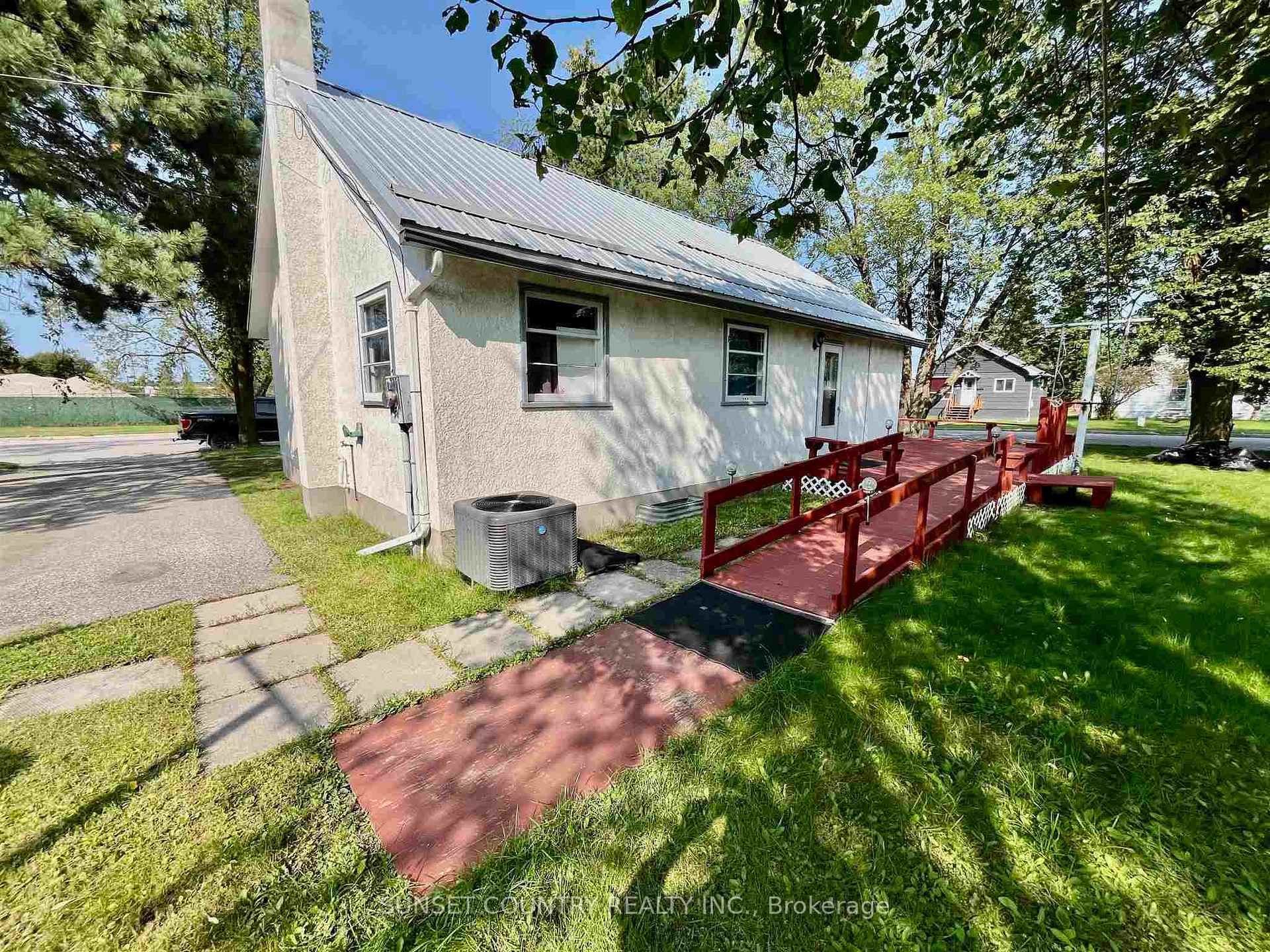 Photo 23 of 132 King Street, Dryden, Downtown — HOMEH