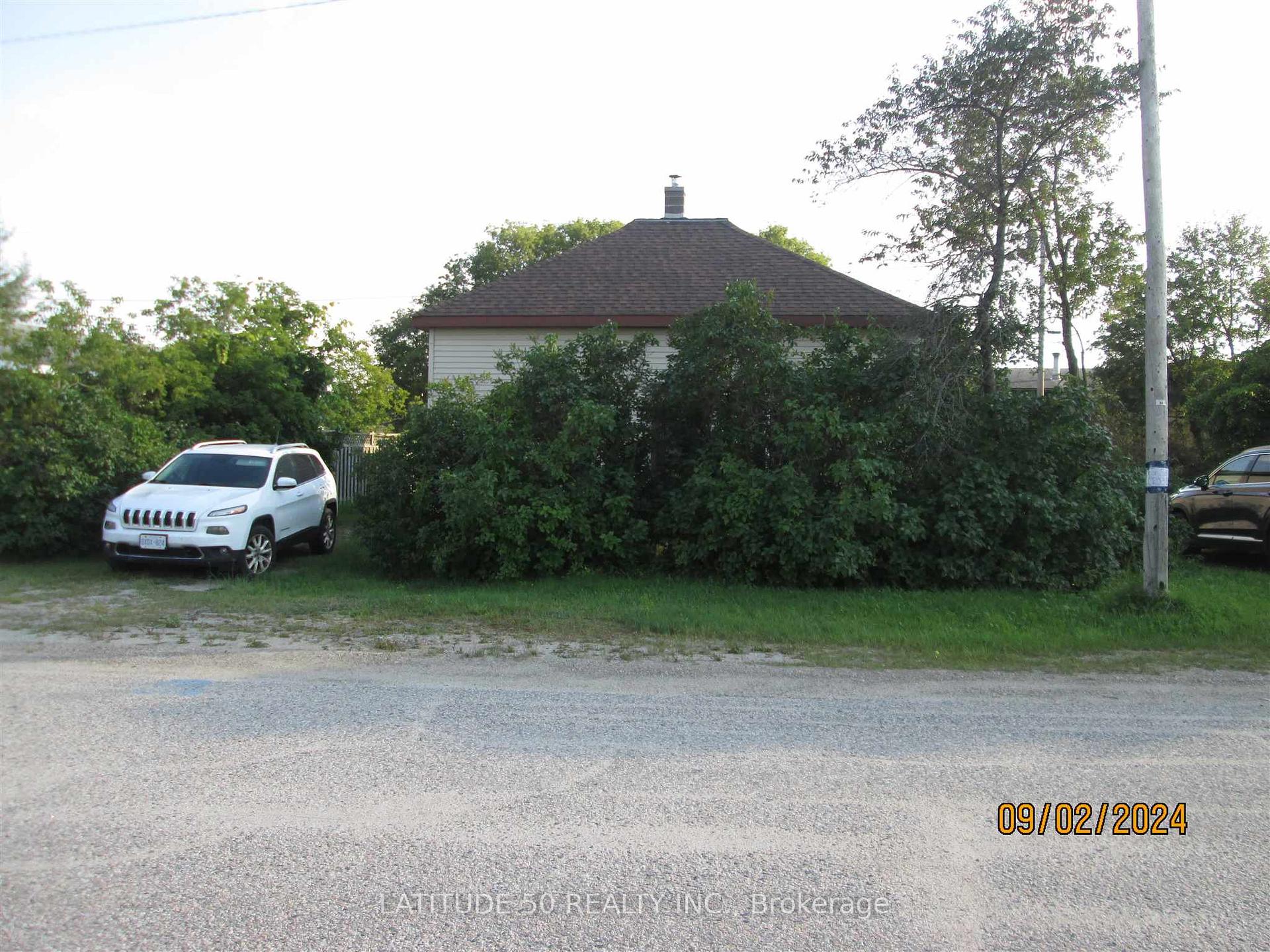 Photo 2 of 106 Garden Street, Ignace — HOMEH
